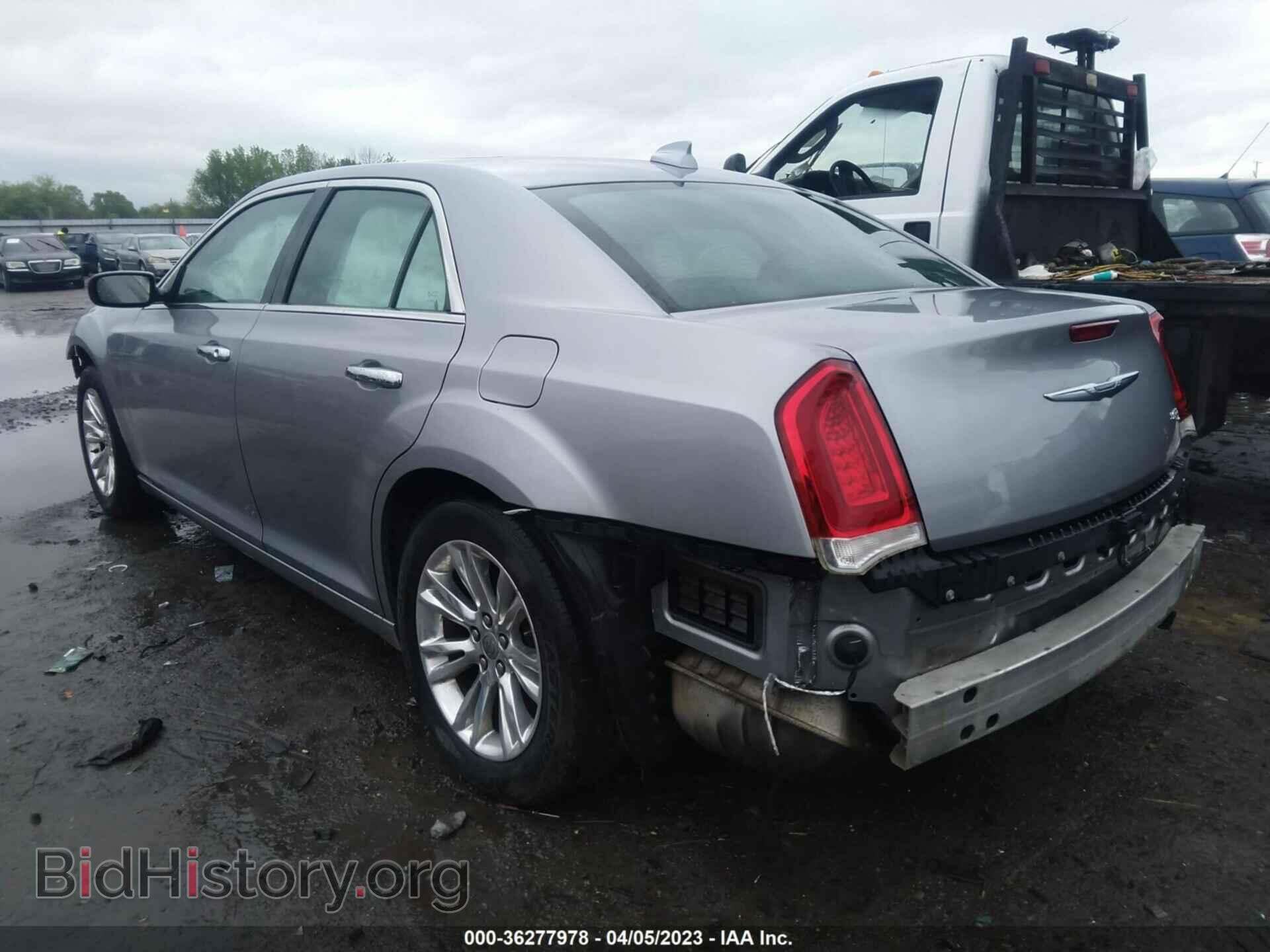 2016 CHRYSLER 300 - VIN: 2C3CCAEG3GH111202 - Фото 3