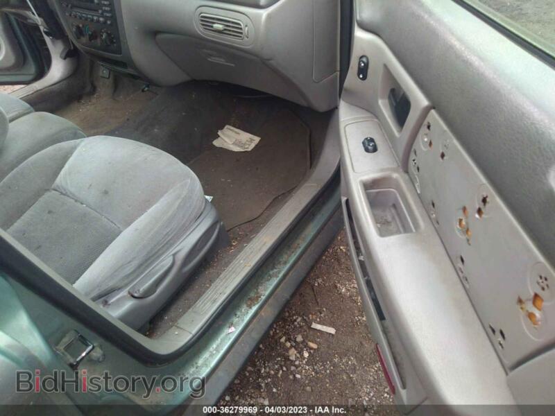 2006 Ford TAURUS (VIN 1FAFP53U06A133576) — photo 5 of 11