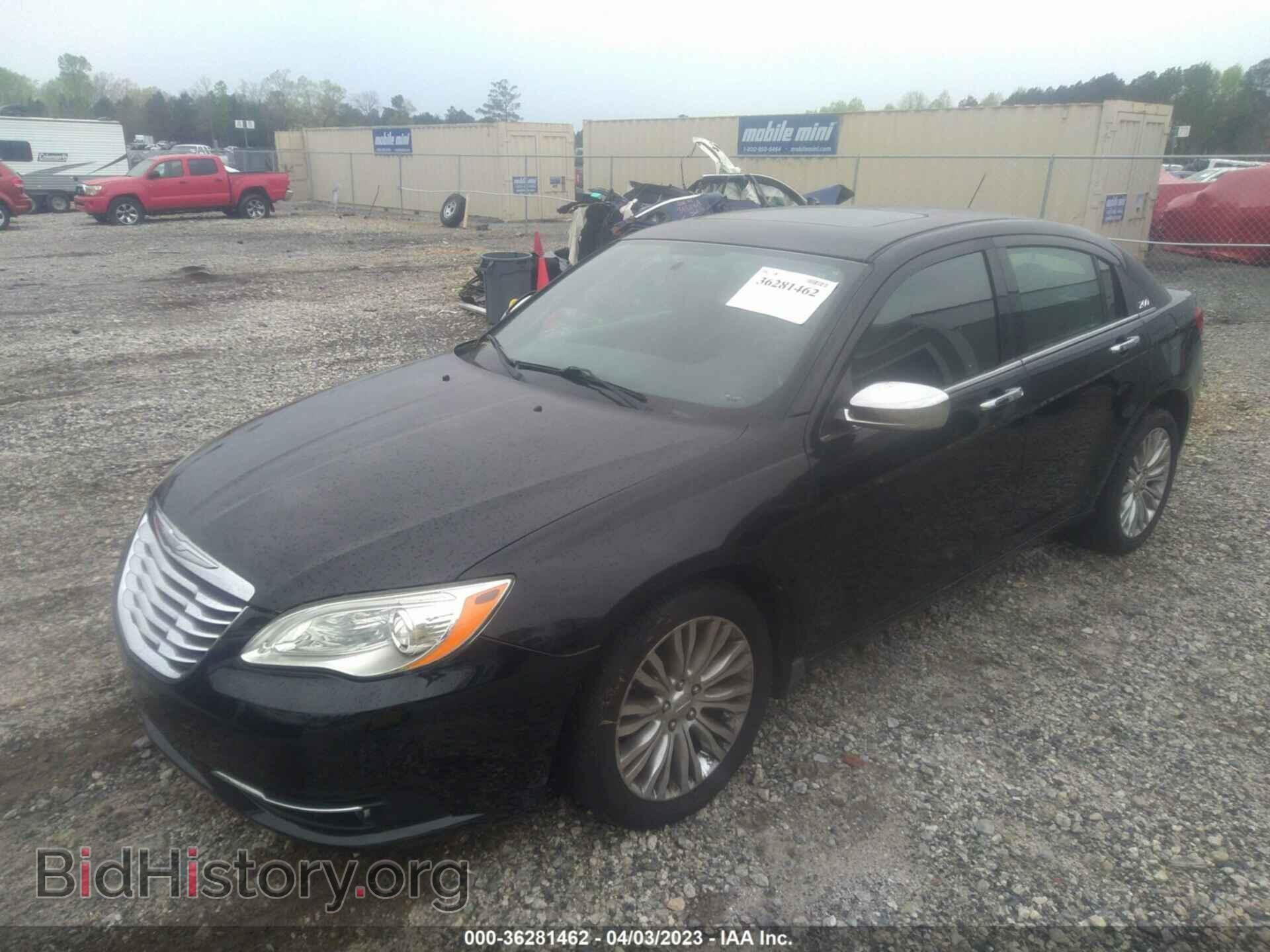 2012 CHRYSLER 200 - VIN: 1C3CCBCG0CN108705 - Фото 2