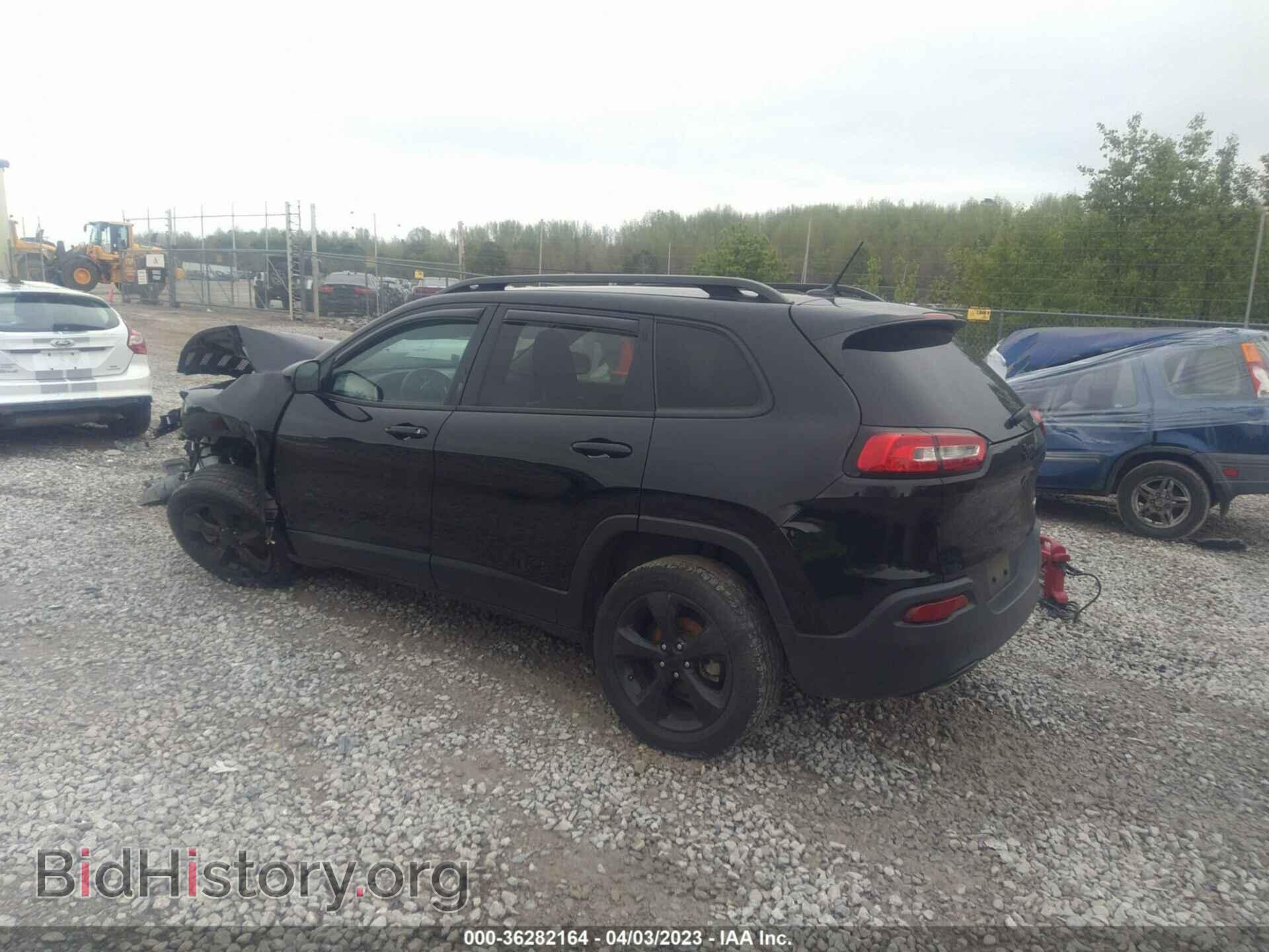 2018 JEEP CHEROKEE - VIN: 1C4PJLCB0JD544924 - Фото 3
