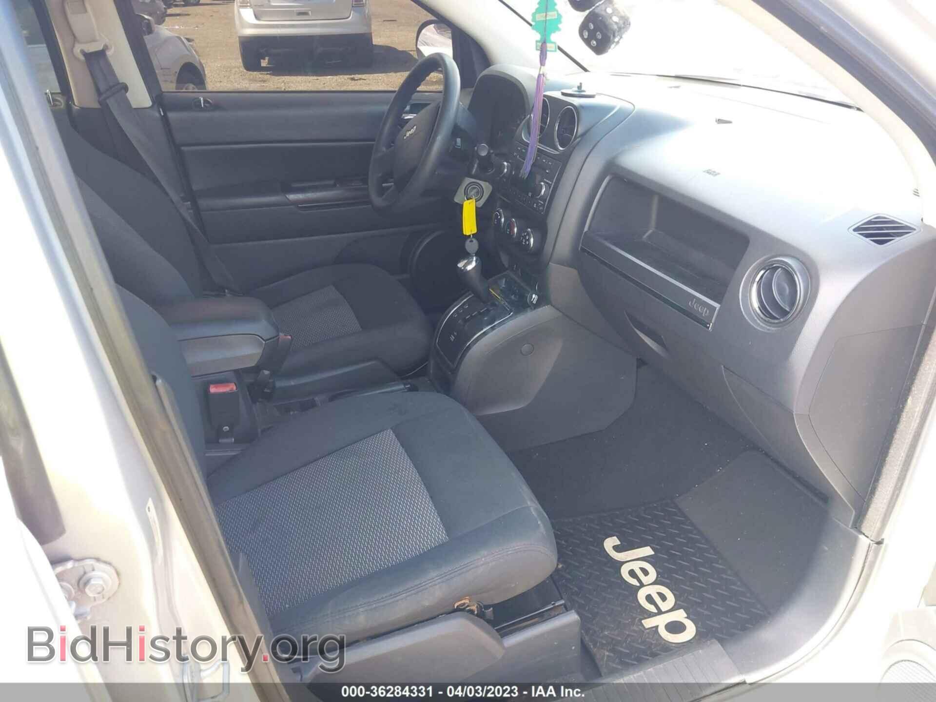 2010 JEEP COMPASS - VIN: 1J4NT4FB4AD585277 - Фото 5