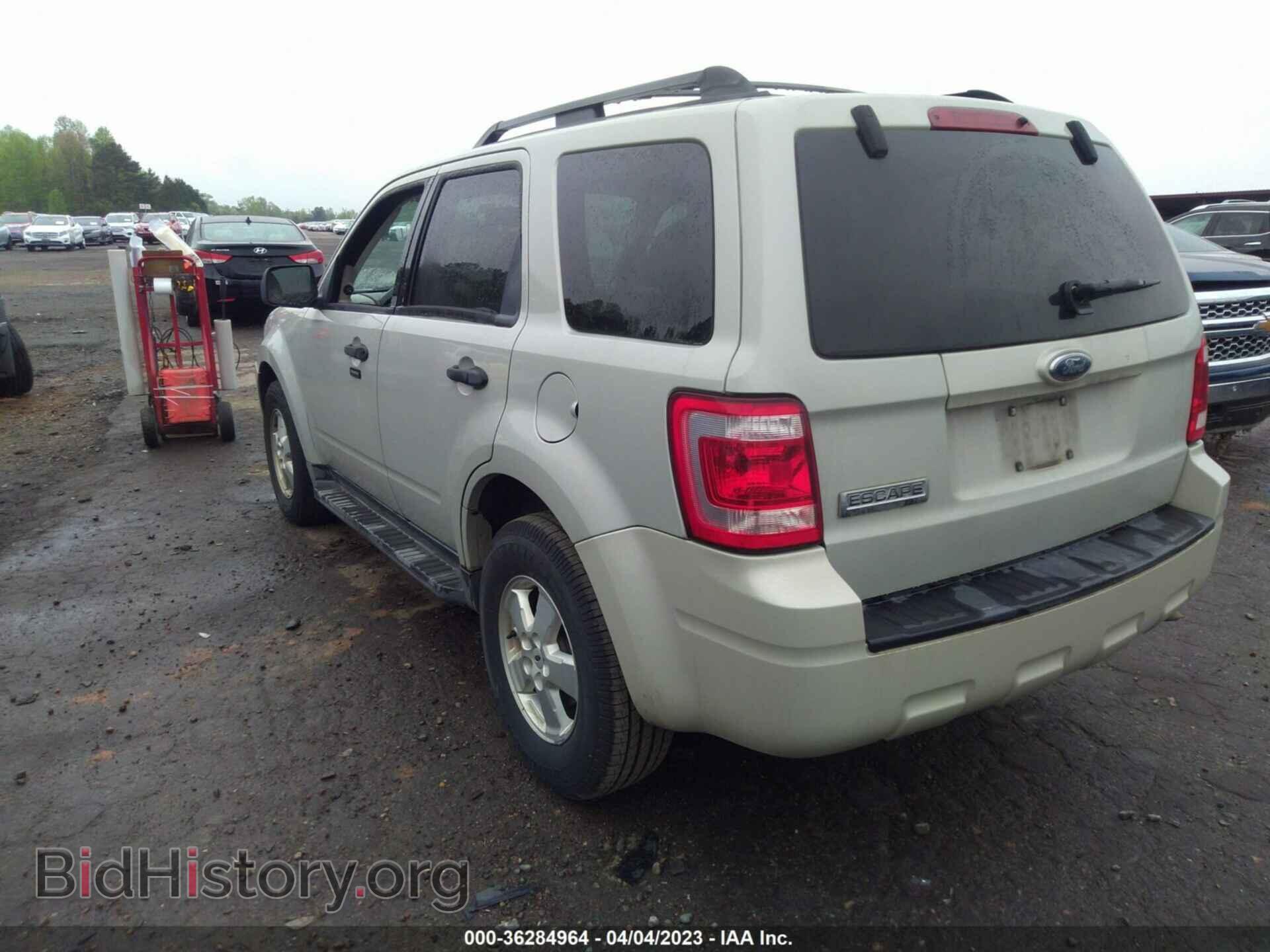 2009 FORD ESCAPE - VIN: 1FMCU03789KD07228 - Фото 3