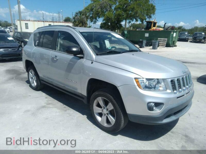 2011 Jeep COMPASS Latitude (VIN 1J4NT1FA8BD160068) — фото 1 из 11, IAAI, повреждение: задняя часть