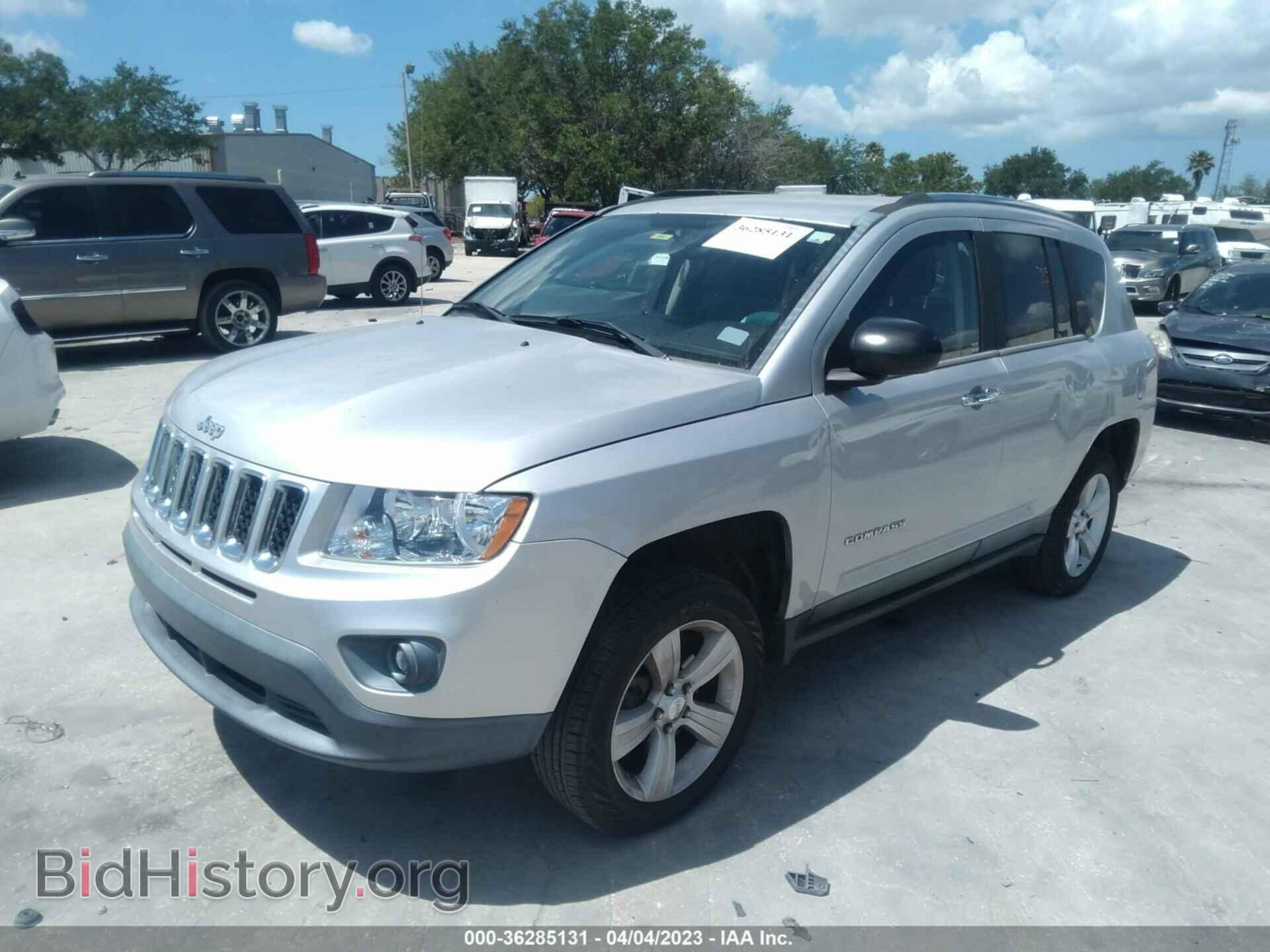 2011 JEEP COMPASS - VIN: 1J4NT1FA8BD160068 - Photo 2