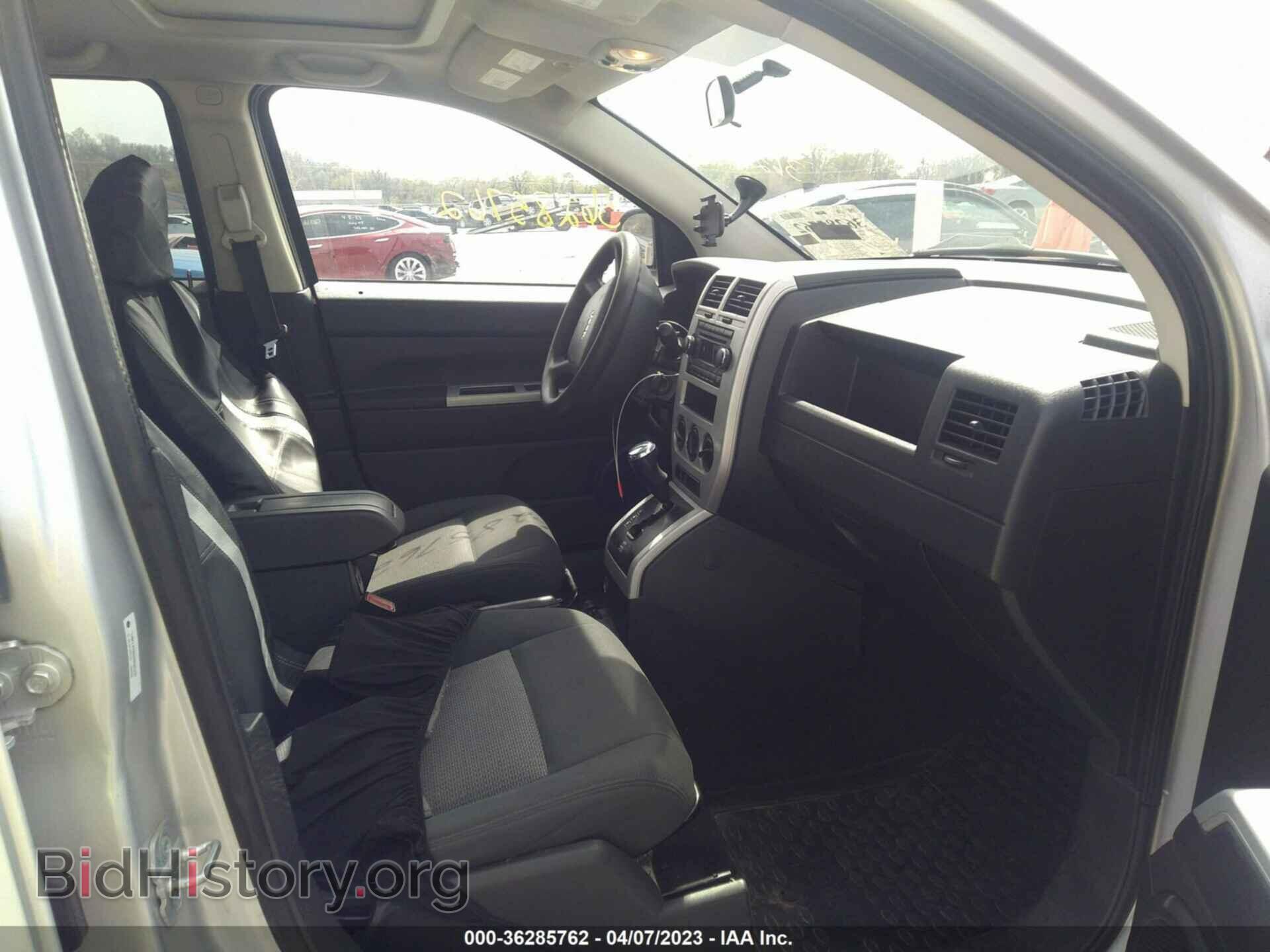 2008 JEEP COMPASS - VIN: 1J8FT47W28D520233 - Фото 5
