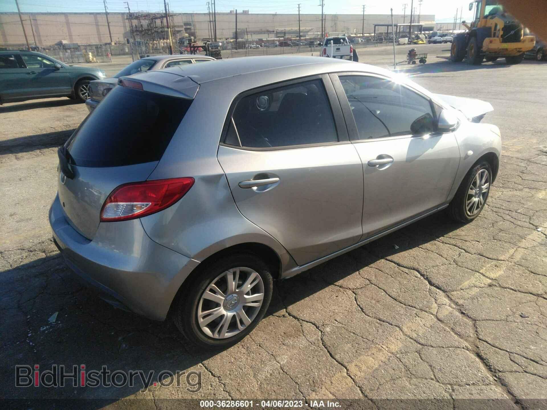 2012 MAZDA MAZDA2 - VIN: JM1DE1KZ9C0133882 - Фото 4