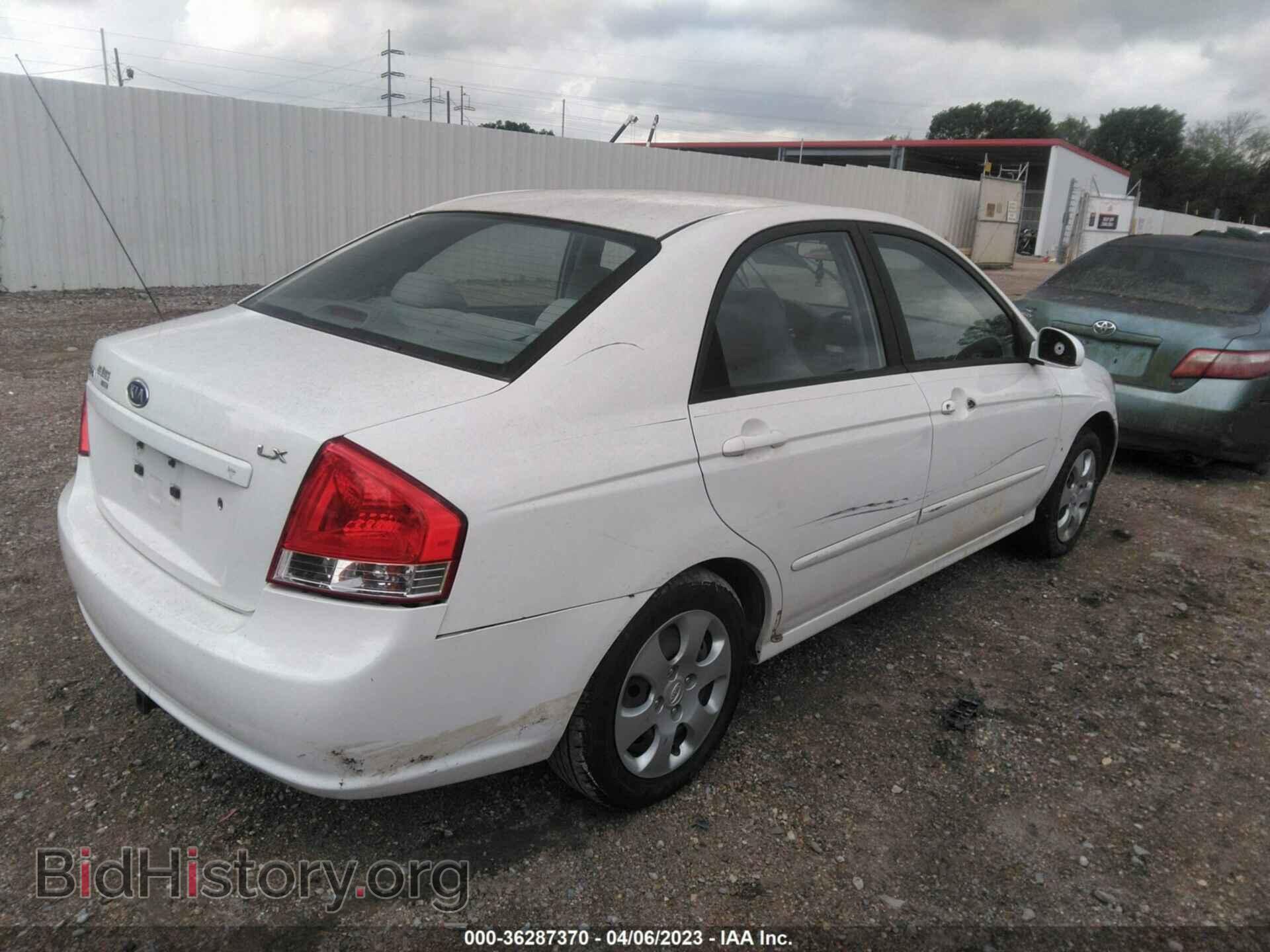 2009 KIA SPECTRA - VIN: KNAFE221095602665 - Фото 4