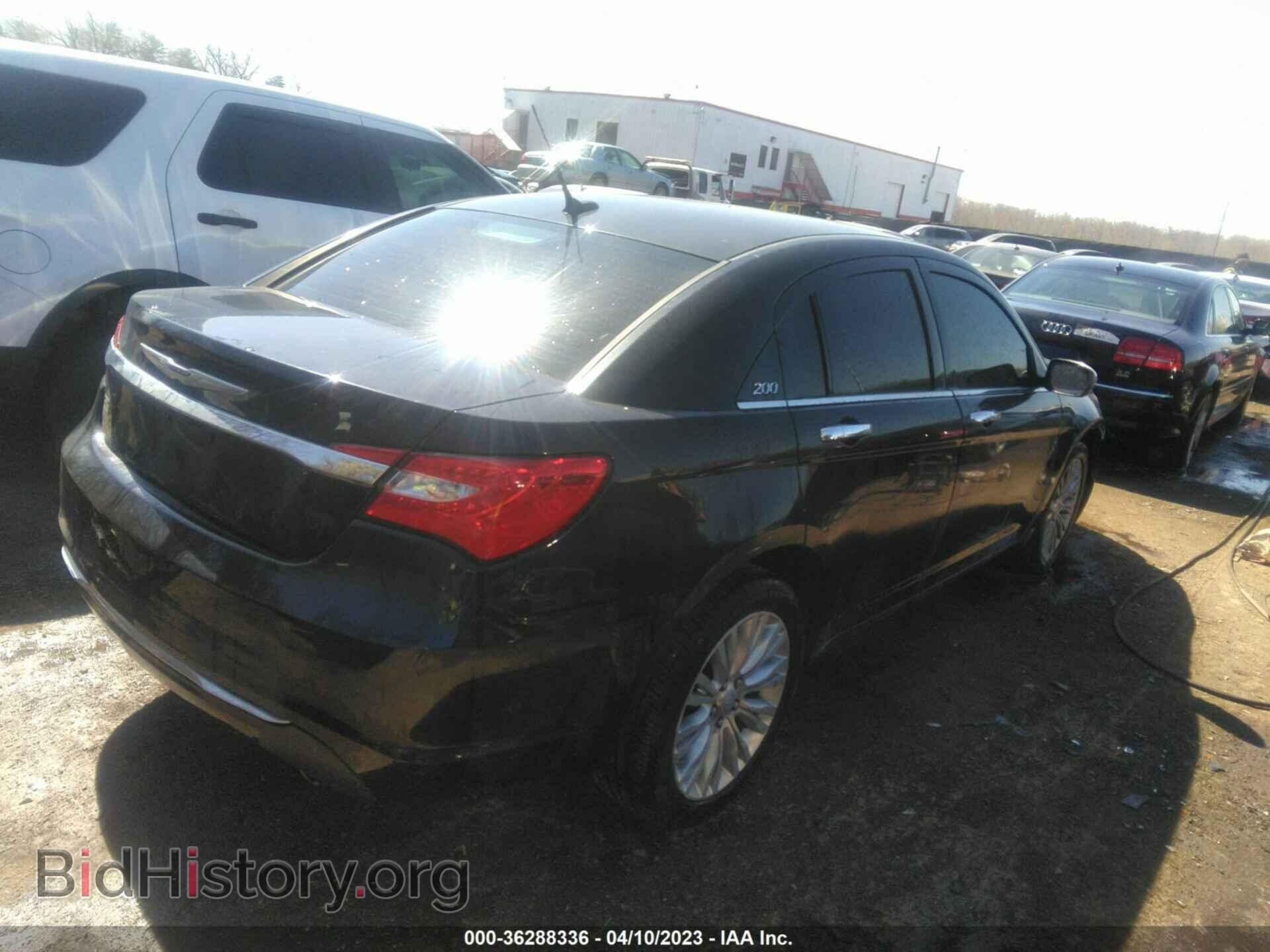 2011 CHRYSLER 200 - VIN: 1C3BC2FG0BN516384 - Фото 4