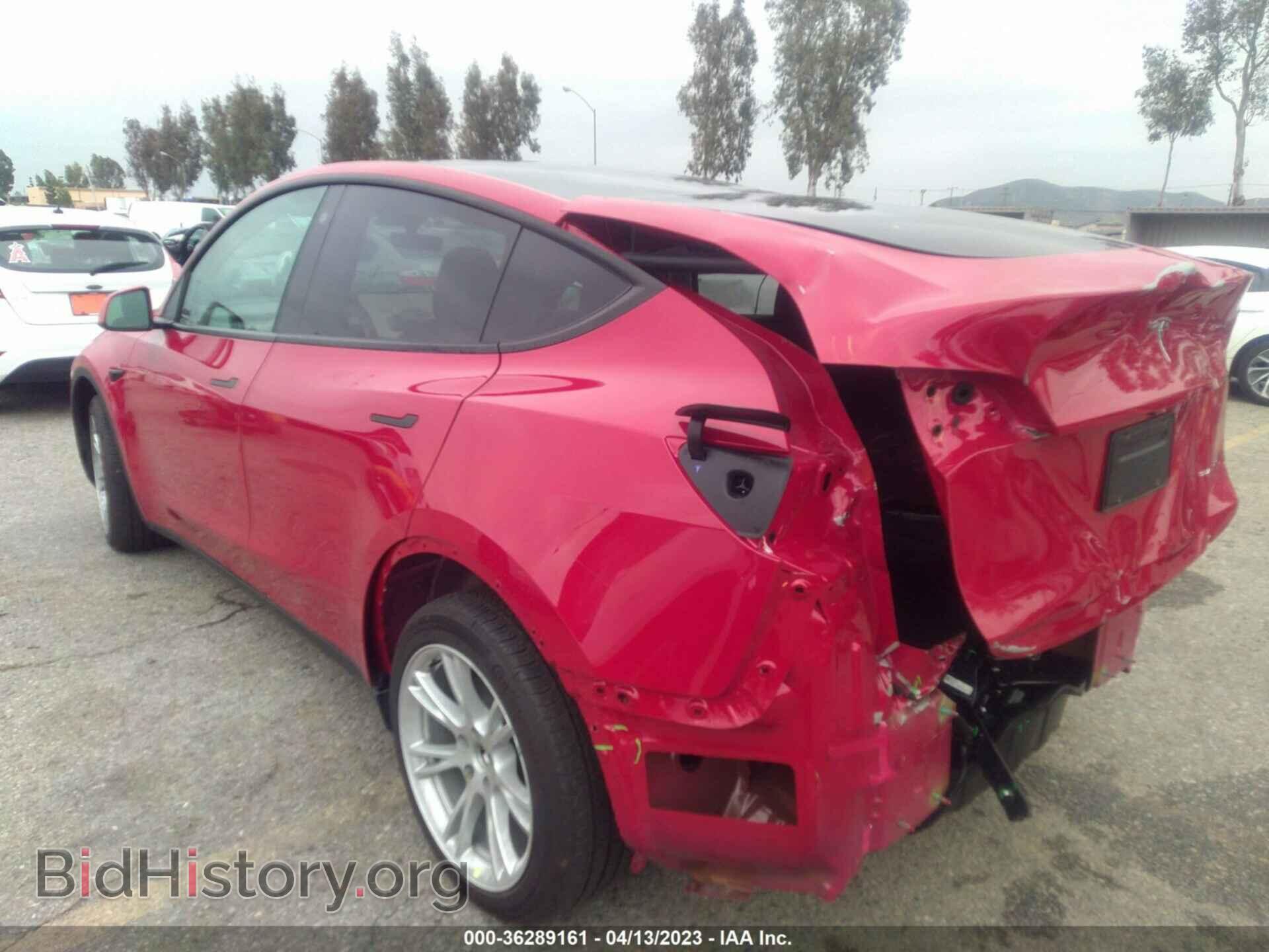 2022 TESLA MODEL Y - VIN: 7SAYGDEE4NF492084 - Фото 3