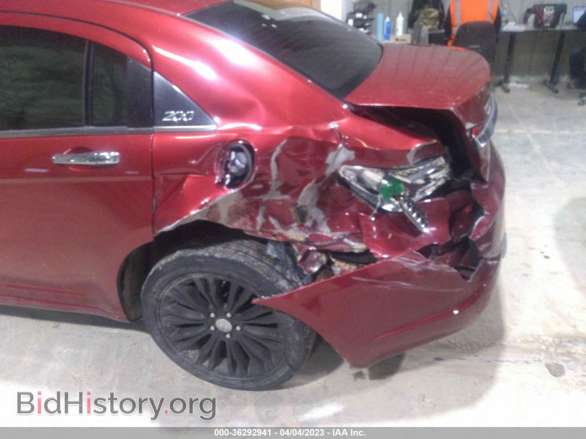 2012 CHRYSLER 200 - VIN: 1C3CCBCB0CN107560 - Фото 6