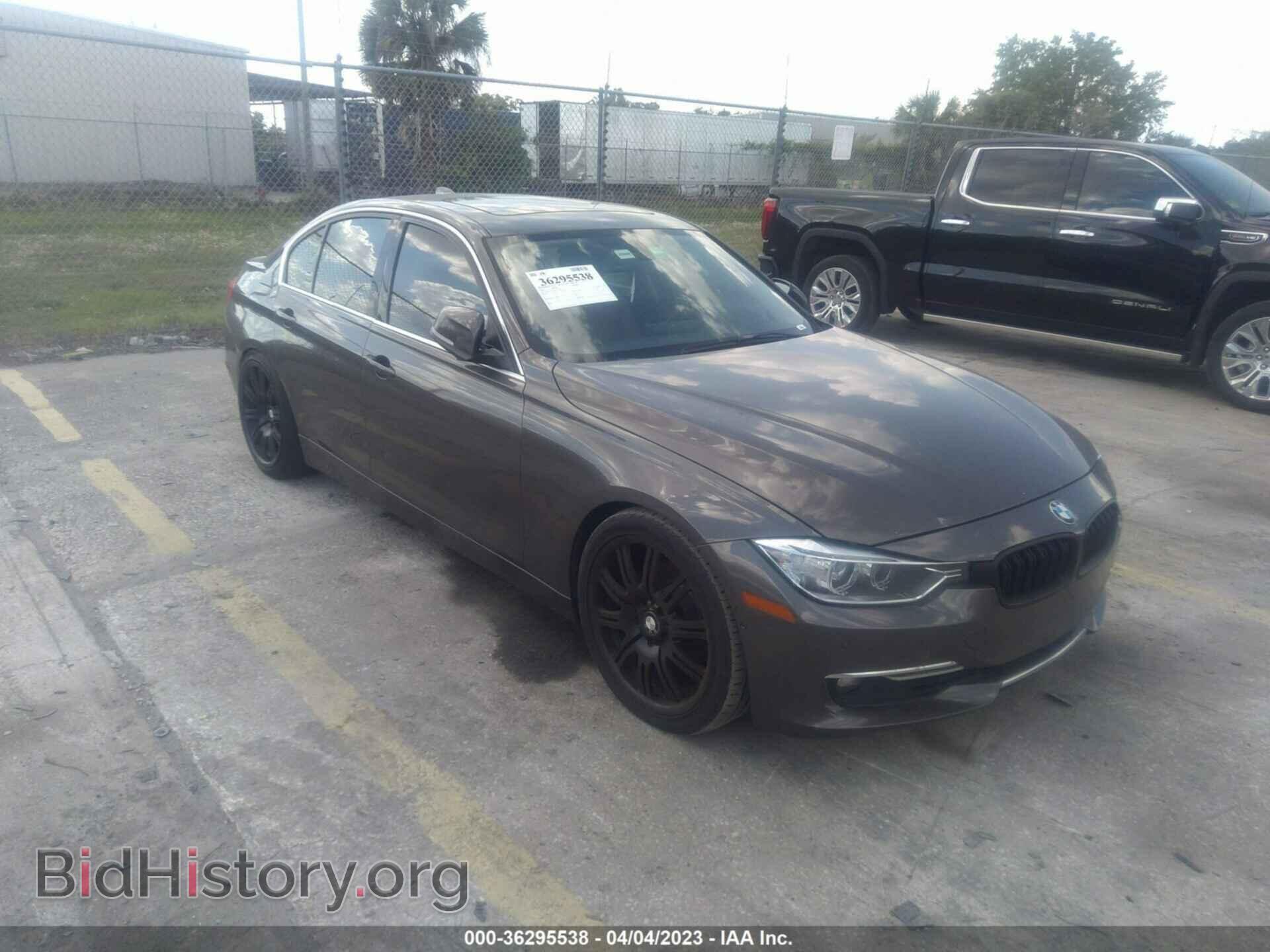 Photo WBA3A5C56CF347992 - BMW 3 SERIES 2012