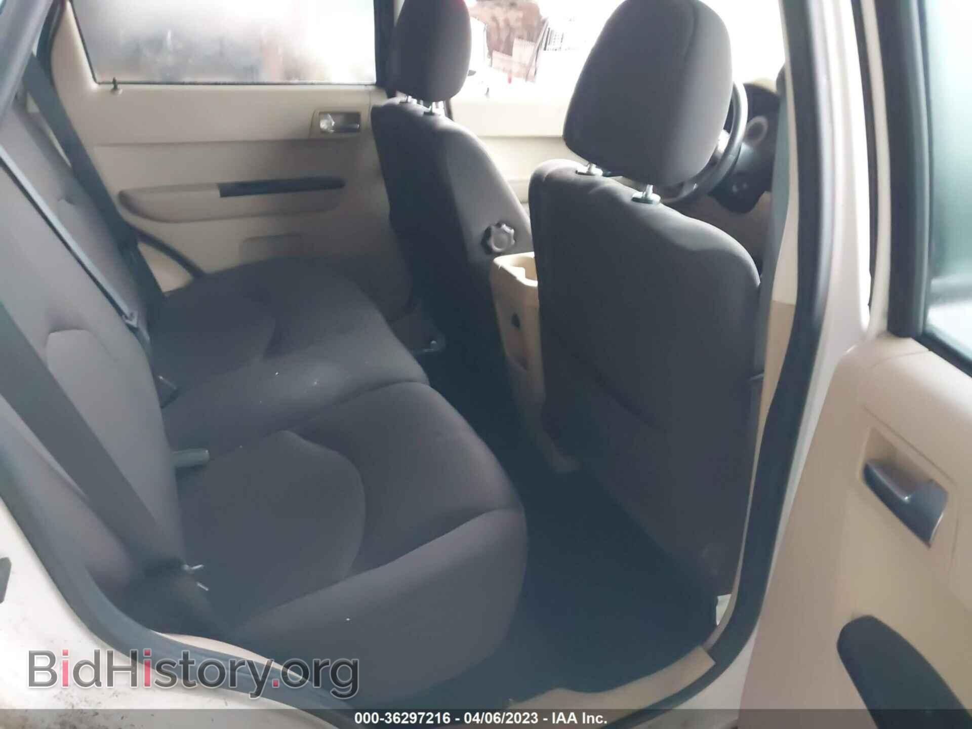2008 MAZDA TRIBUTE - VIN: 4F2CZ06198KM17264 - Фото 8