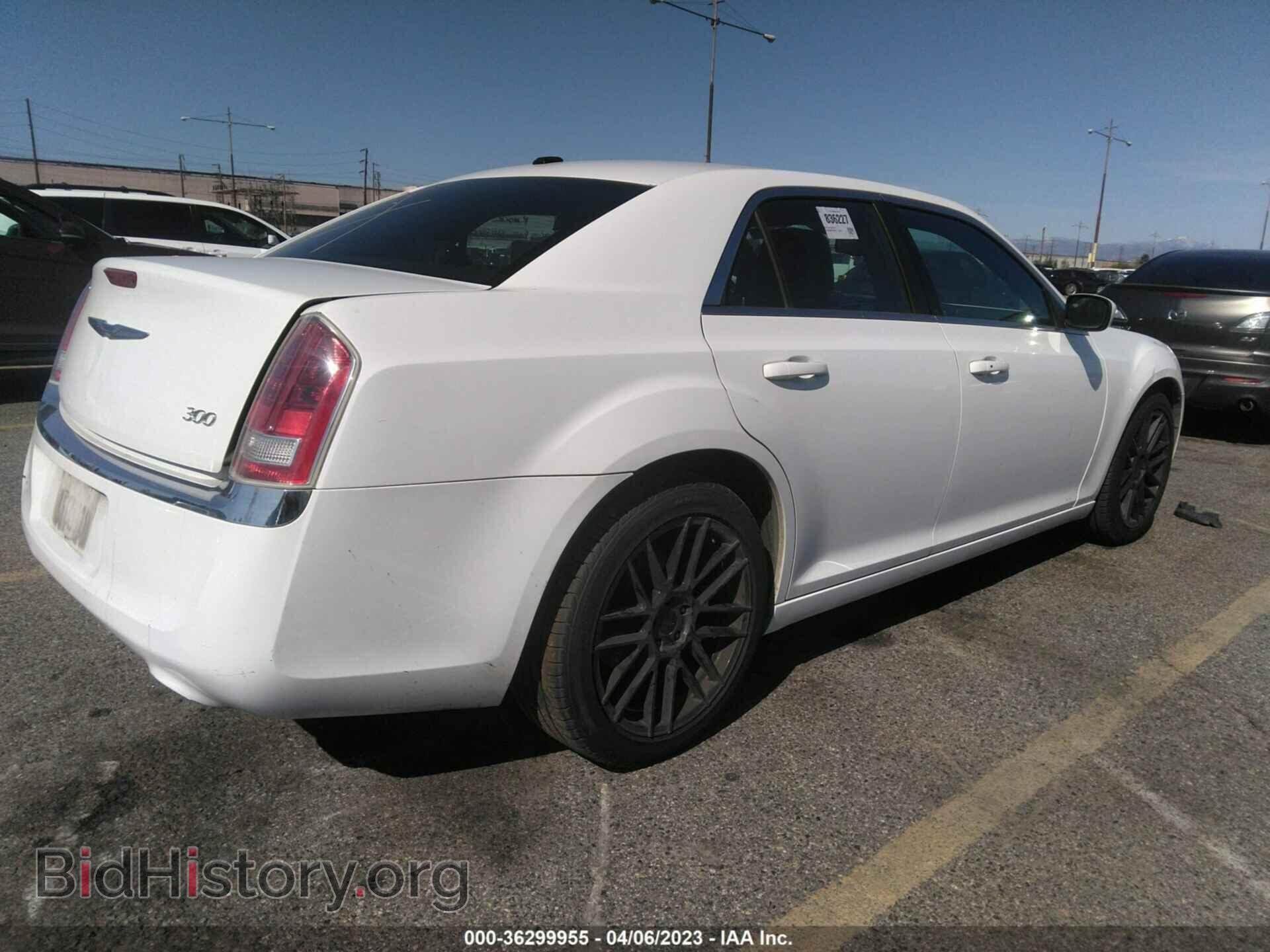2014 CHRYSLER 300 - VIN: 2C3CCAAGXEH280197 - Фото 4