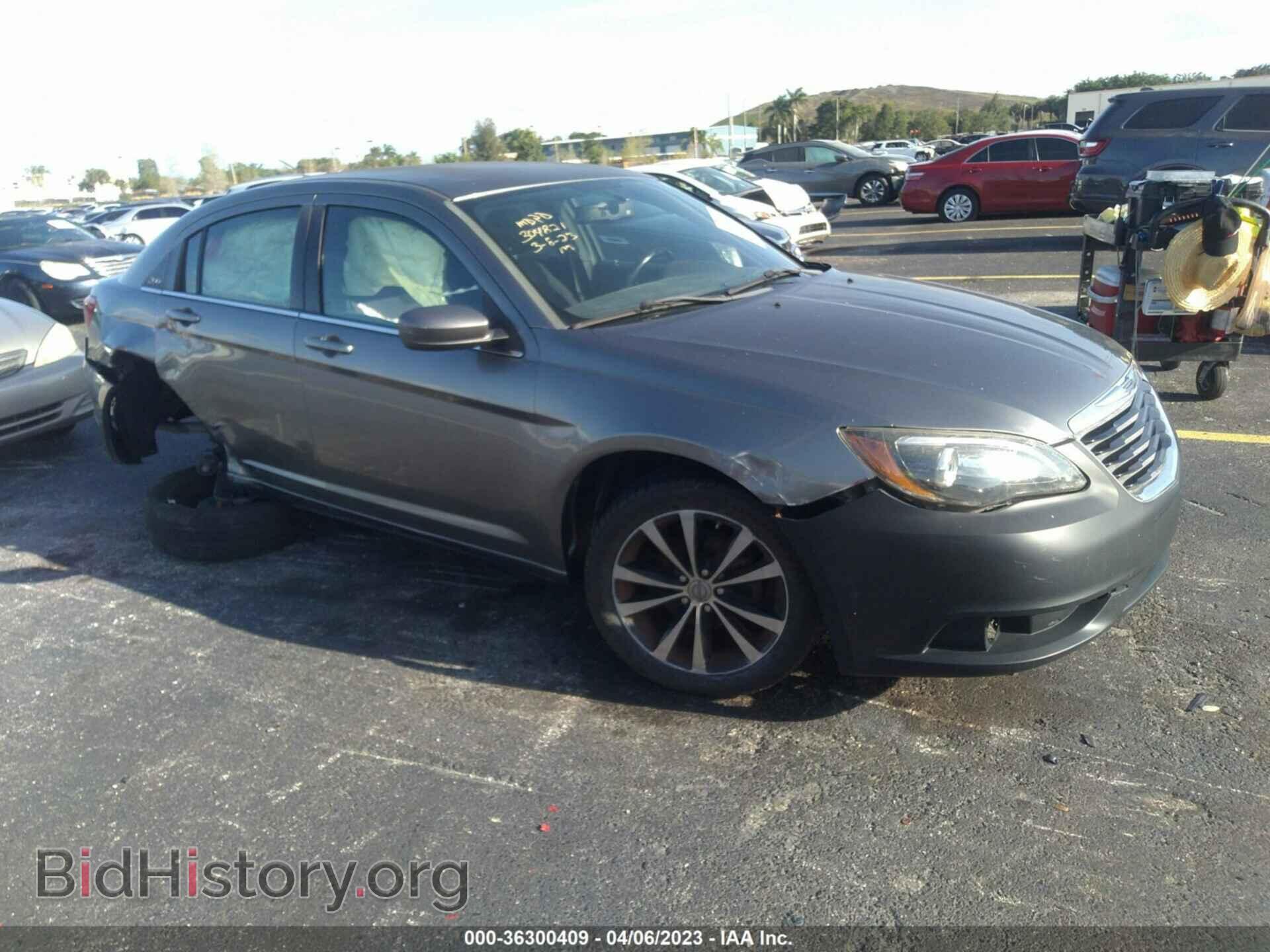Photo 1C3CCBBBXDN701480 - CHRYSLER 200 2013