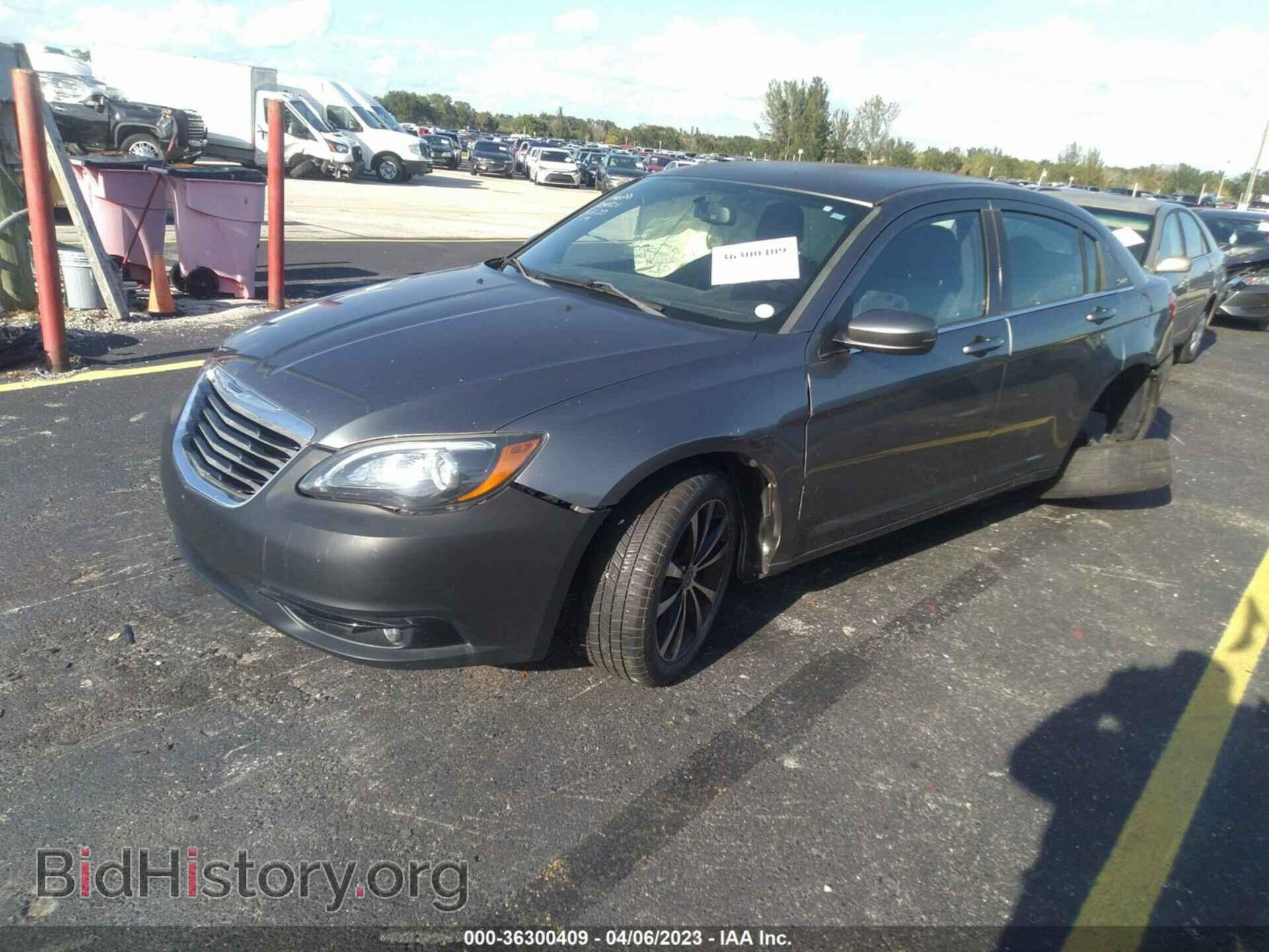2013 CHRYSLER 200 - VIN: 1C3CCBBBXDN701480 - Фото 2