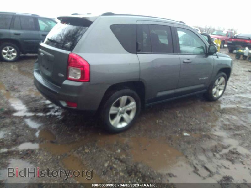 2011 Jeep COMPASS (VIN 1J4NF1FB5BD207136) — фото 4 из 11