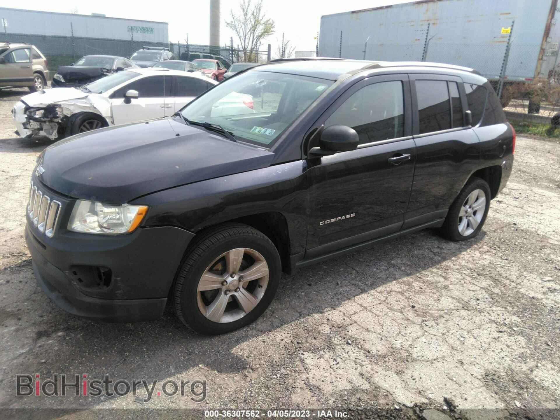 2011 JEEP COMPASS - VIN: 1J4NF1FB9BD225932 - Фото 2