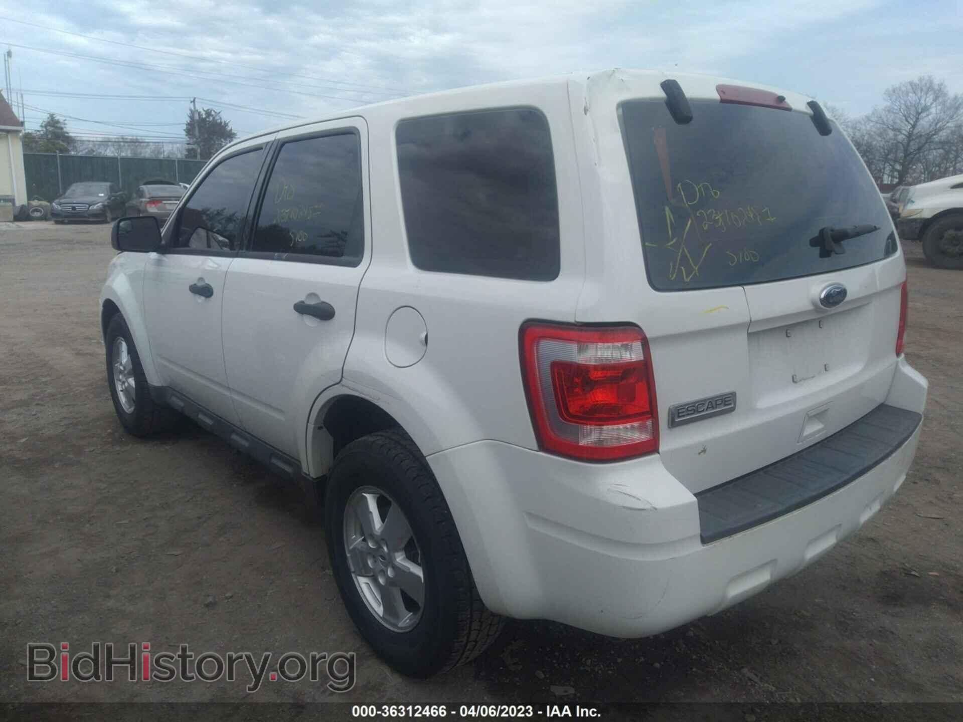2010 FORD ESCAPE - VIN: 1FMCU0C73AKA31903 - Фото 3