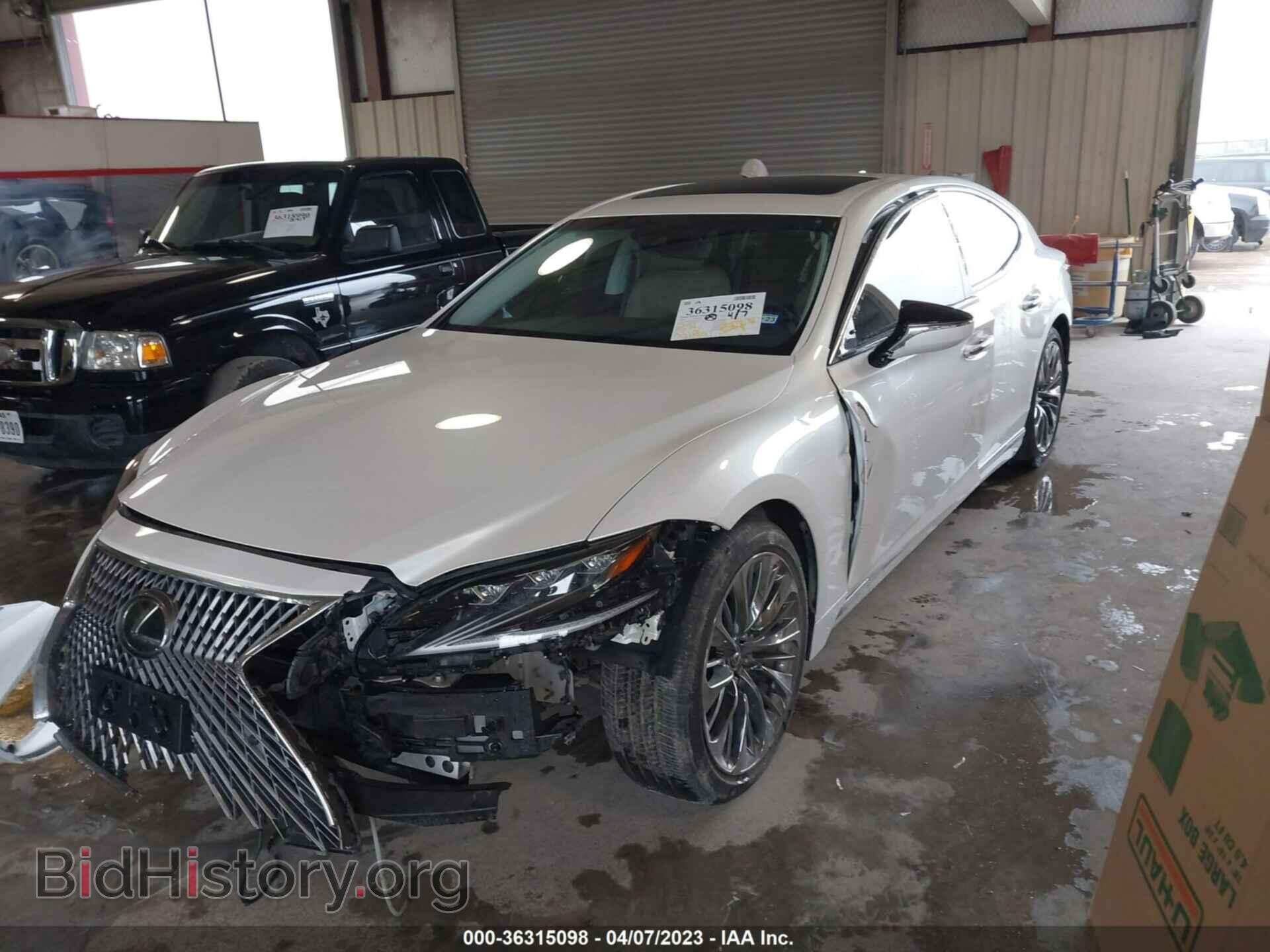 2020 LEXUS LS - VIN: JTHD51FF3L5011374 - Photo 2