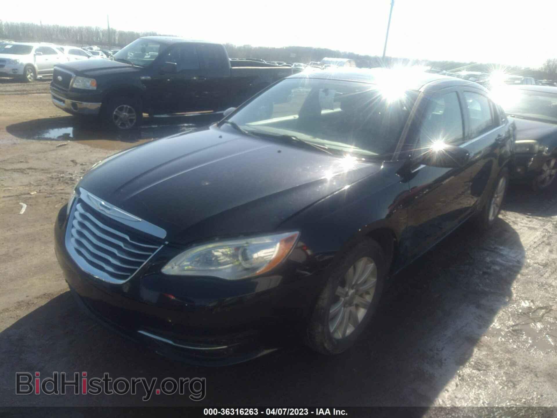 2013 CHRYSLER 200 - VIN: 1C3CCBBB4DN699516 - Photo 2