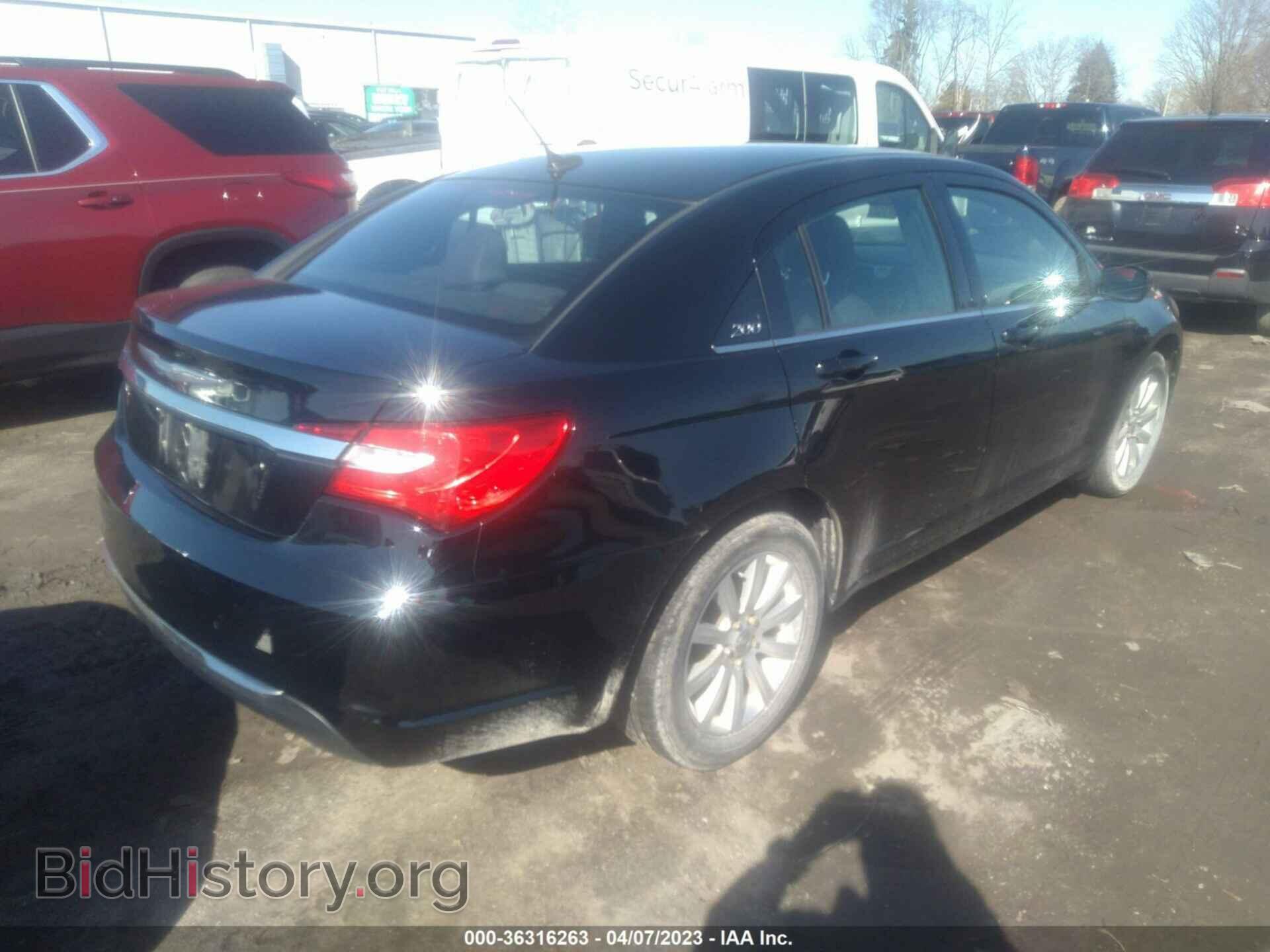 2013 CHRYSLER 200 - VIN: 1C3CCBBB4DN699516 - Photo 4