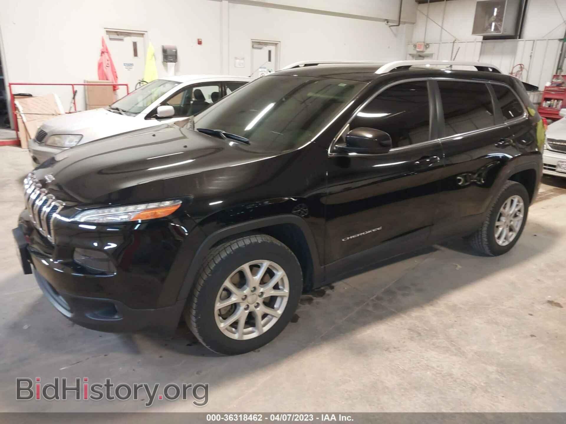 2017 JEEP CHEROKEE - VIN: 1C4PJLCB3HD232896 - Фото 2
