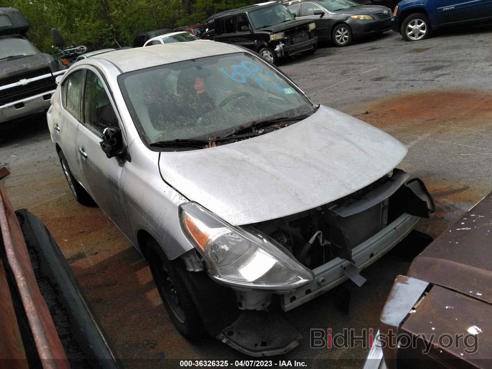 Photo 3N1CN7AP1KL881514 - NISSAN VERSA SEDAN 2019