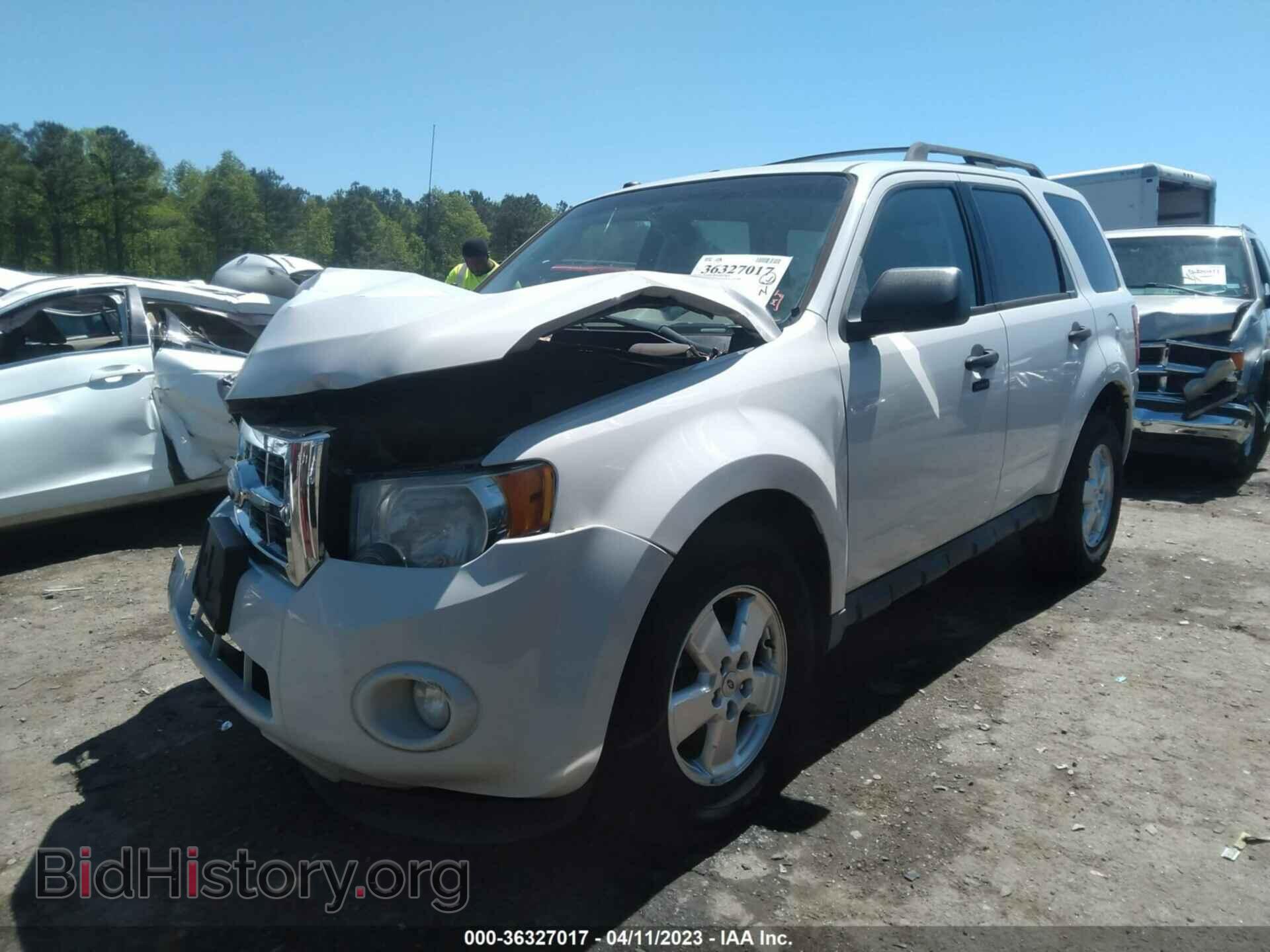 2010 FORD ESCAPE - VIN: 1FMCU0D72AKA86003 - Фото 2