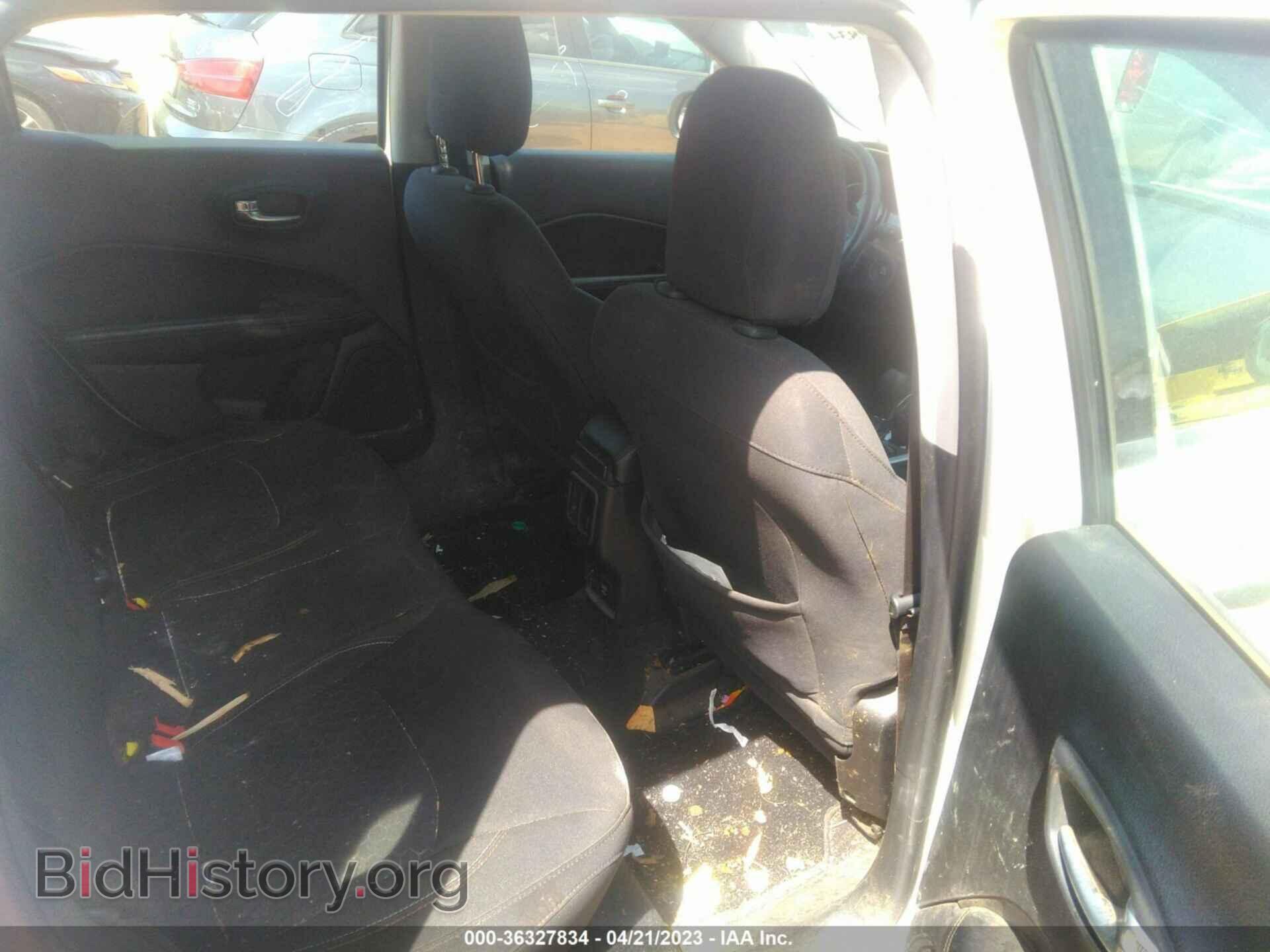 2018 JEEP COMPASS - VIN: 3C4NJCAB2JT151673 - Фото 8