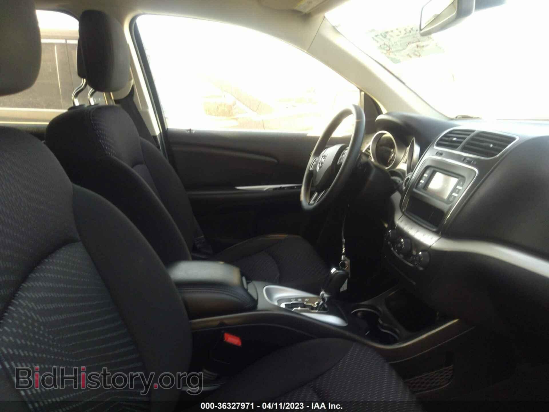 2019 DODGE JOURNEY - VIN: 3C4PDCBBXKT738106 - Фото 5