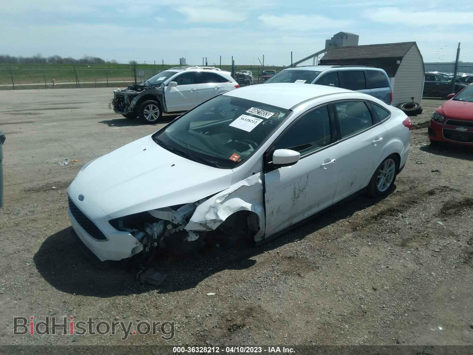 2018 FORD FOCUS - VIN: 1FADP3FE2JL285663 - Фото 2