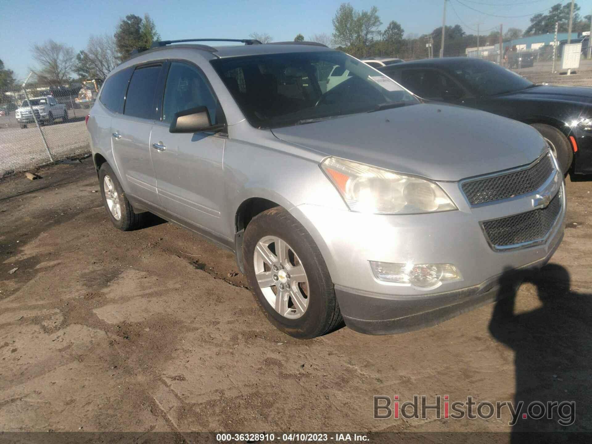 Photo 1GNKVGED6BJ279487 - CHEVROLET TRAVERSE 2011