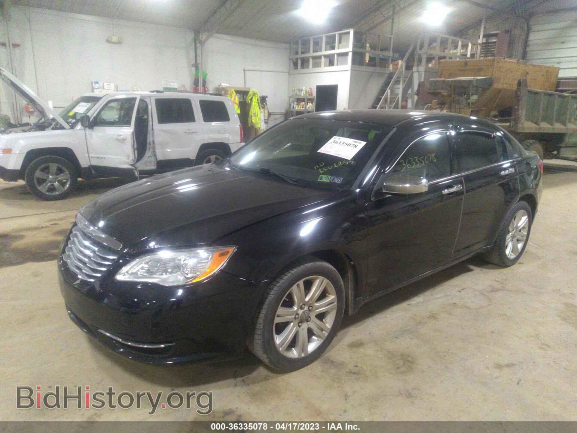 2012 CHRYSLER 200 - VIN: 1C3CCBBG3CN152831 - Фото 2