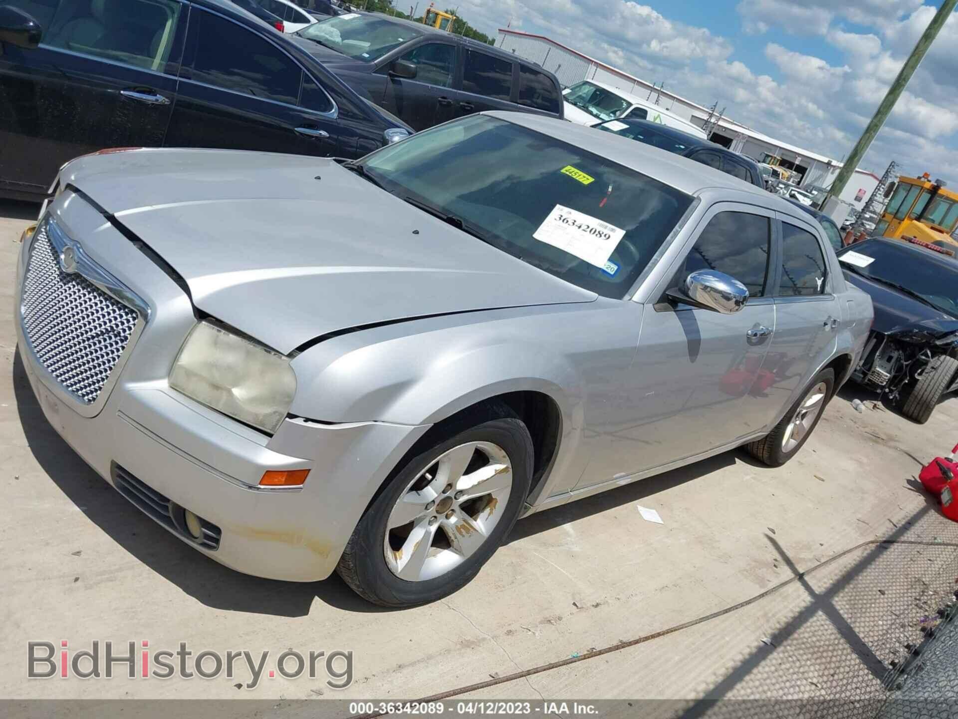 2010 CHRYSLER 300 - VIN: 2C3CA4CD6AH164659 - Фото 2