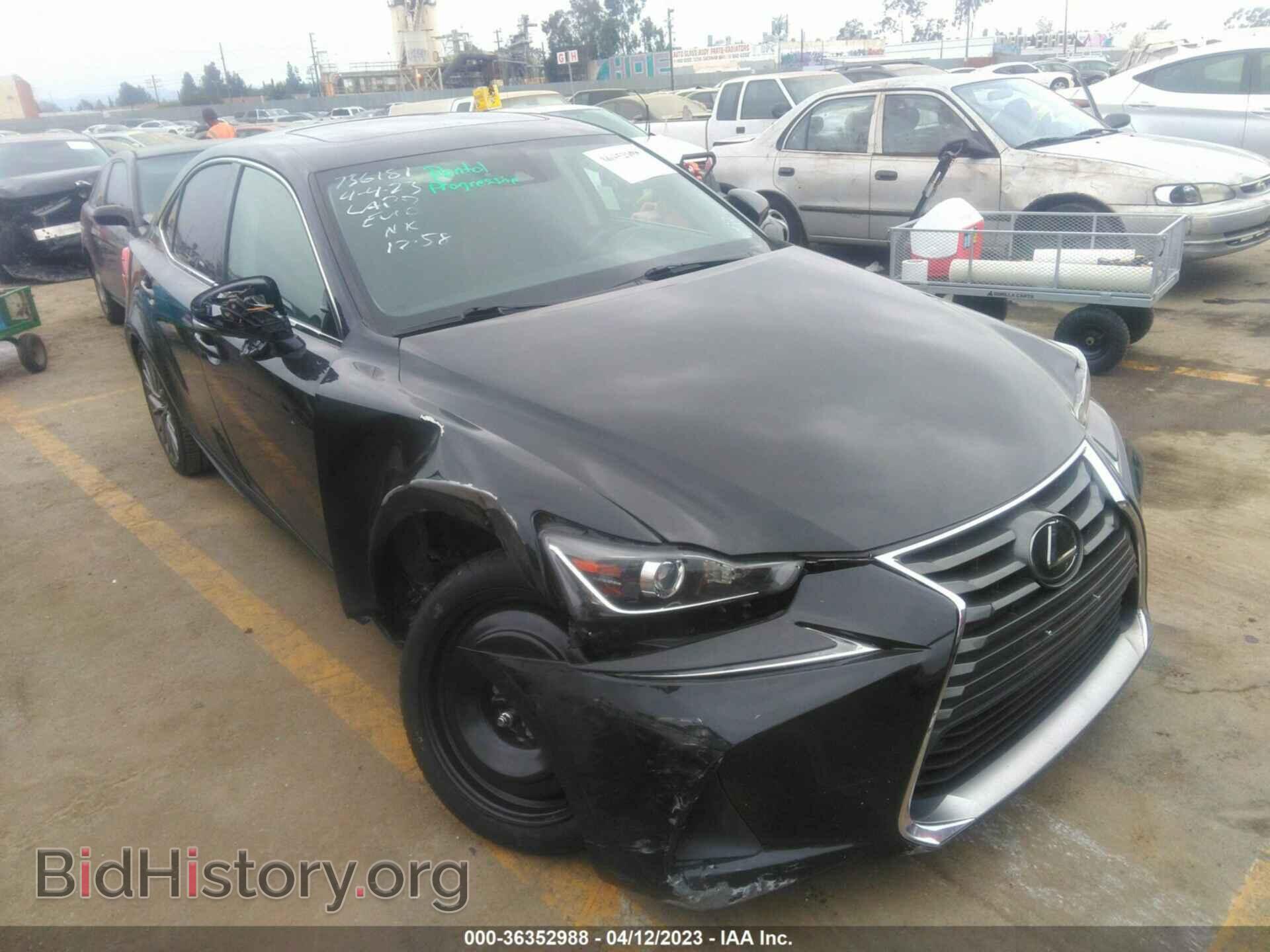 Photo JTHBA1D20J5074464 - LEXUS IS 2018