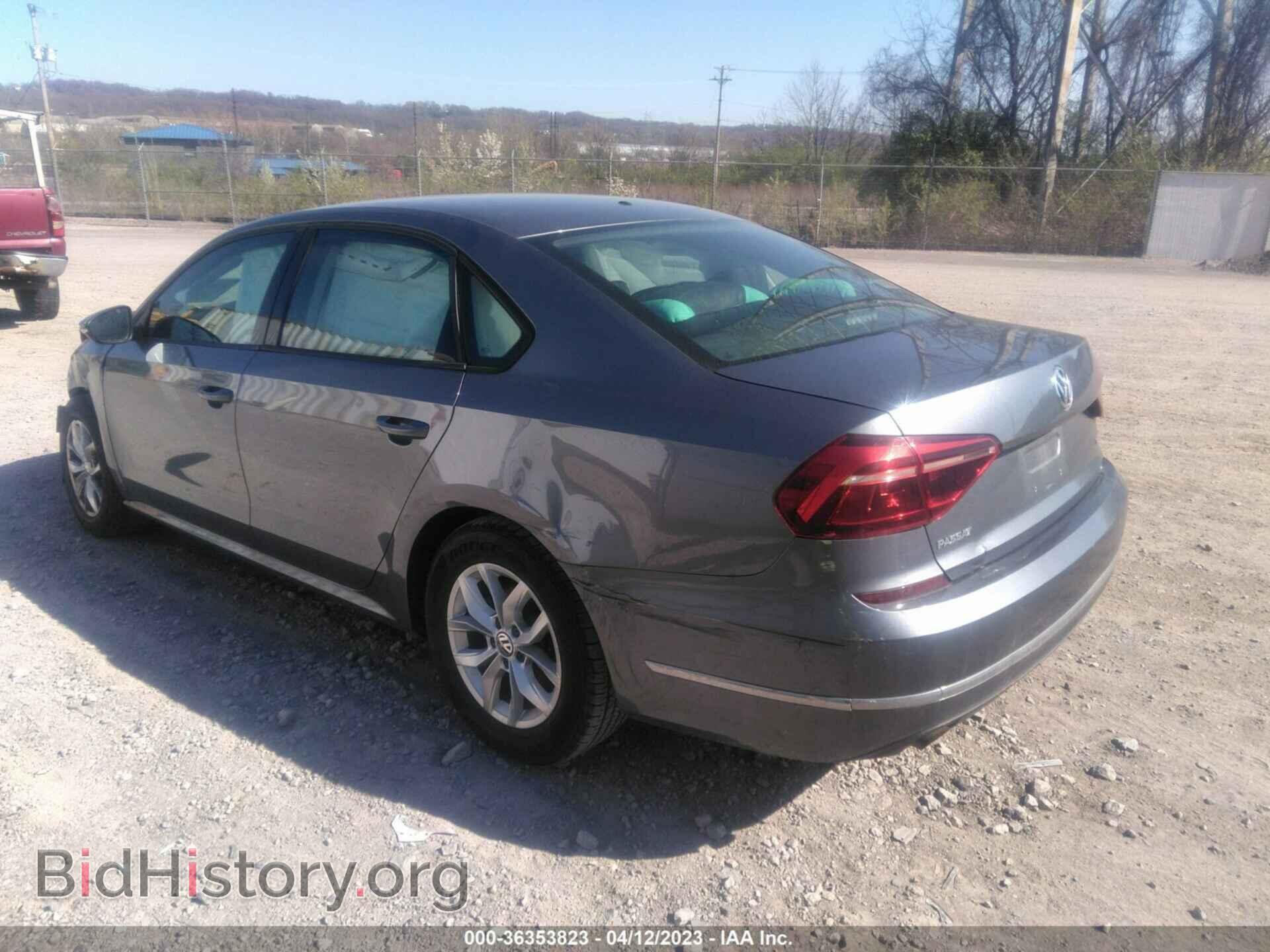 2018 VOLKSWAGEN PASSAT - VIN: 1VWAA7A30JC047545 - Фото 3