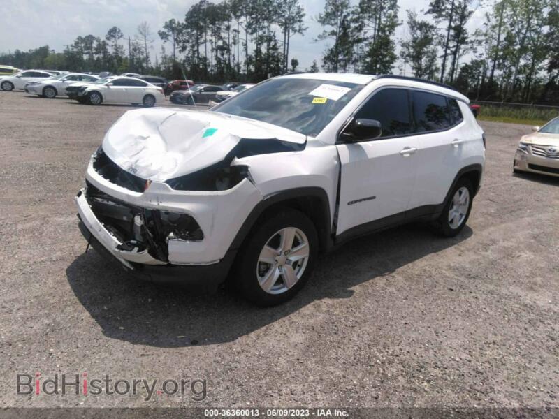 2022 Jeep COMPASS (VIN 3C4NJCBB1NT119284) — photo 2 of 15