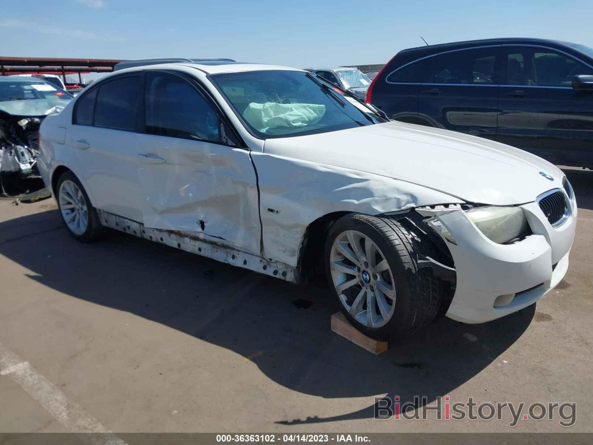 Photo WBAPH7C52BE683703 - BMW 3 SERIES 2011