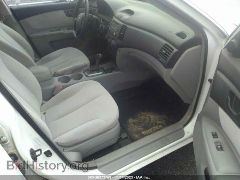 2007 Kia OPTIMA (VIN KNAGE123075135180) — фото 5 из 10