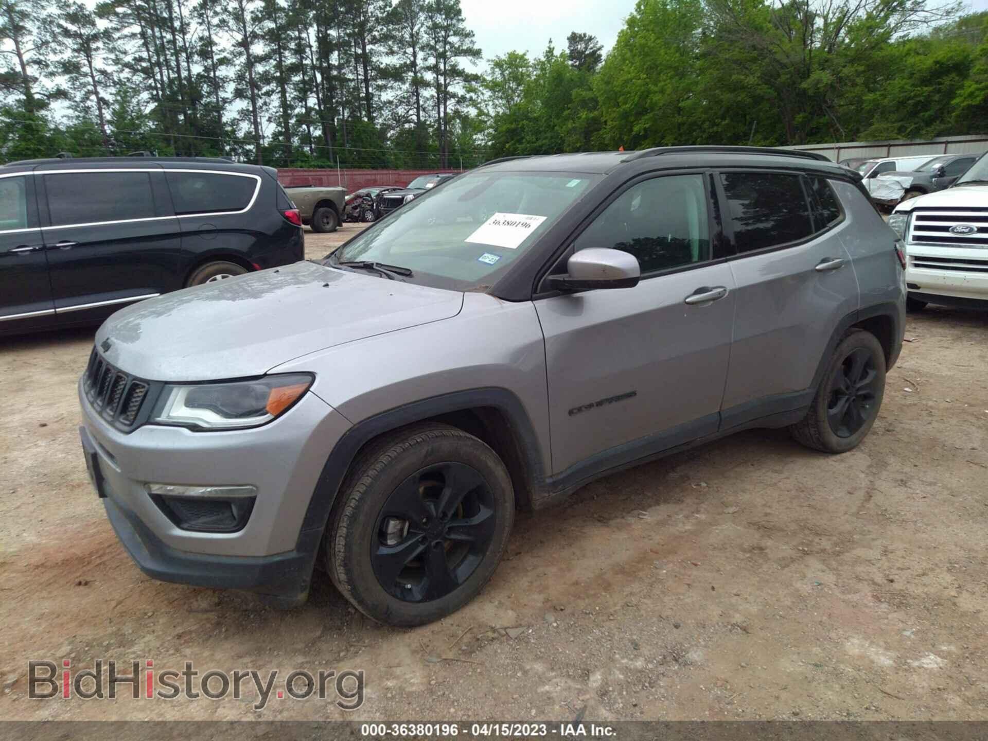 2019 JEEP COMPASS - VIN: 3C4NJCBB2KT743395 - Фото 2