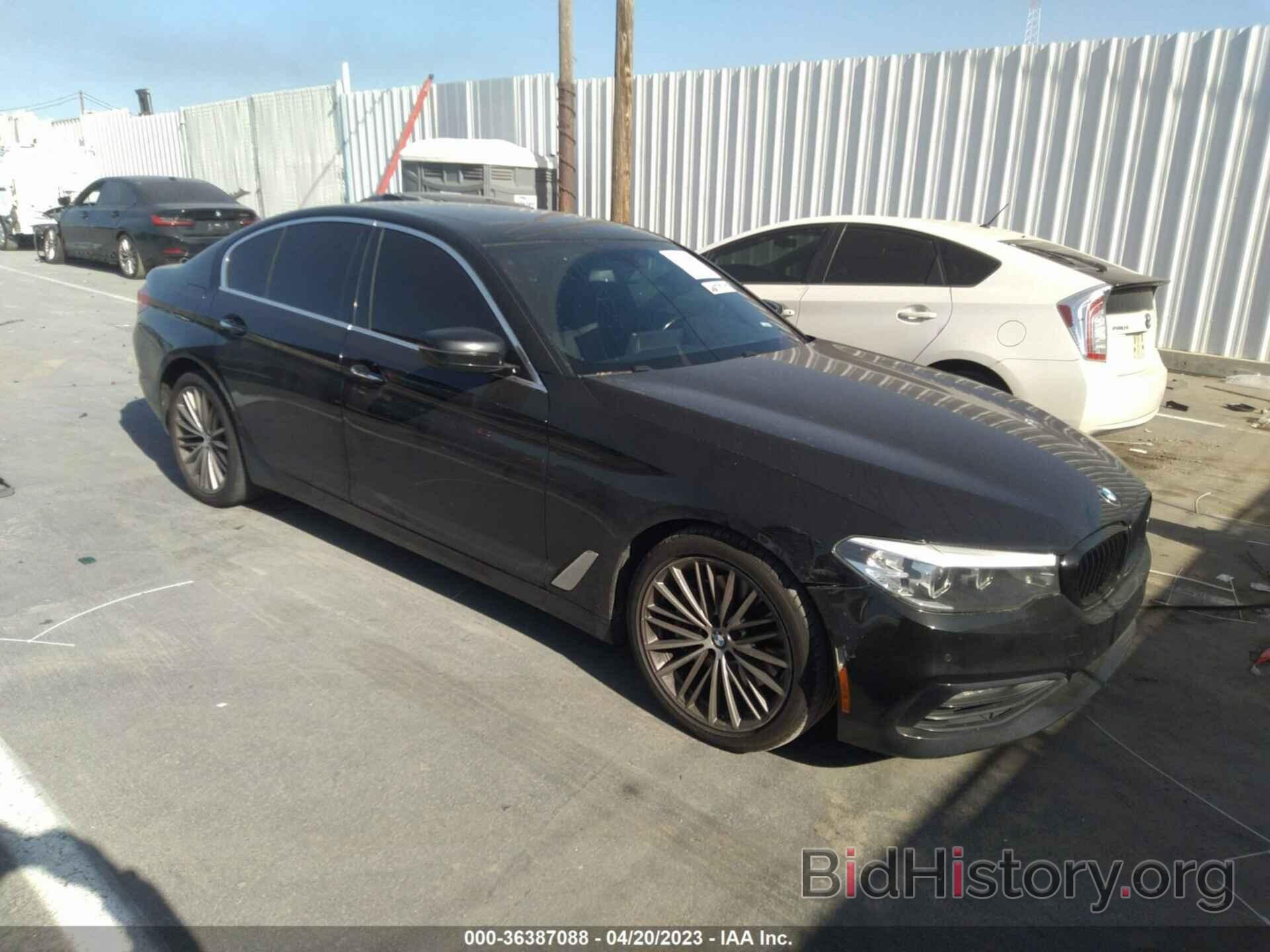 Photo WBAJA5C54JWA37718 - BMW 5 SERIES 2018