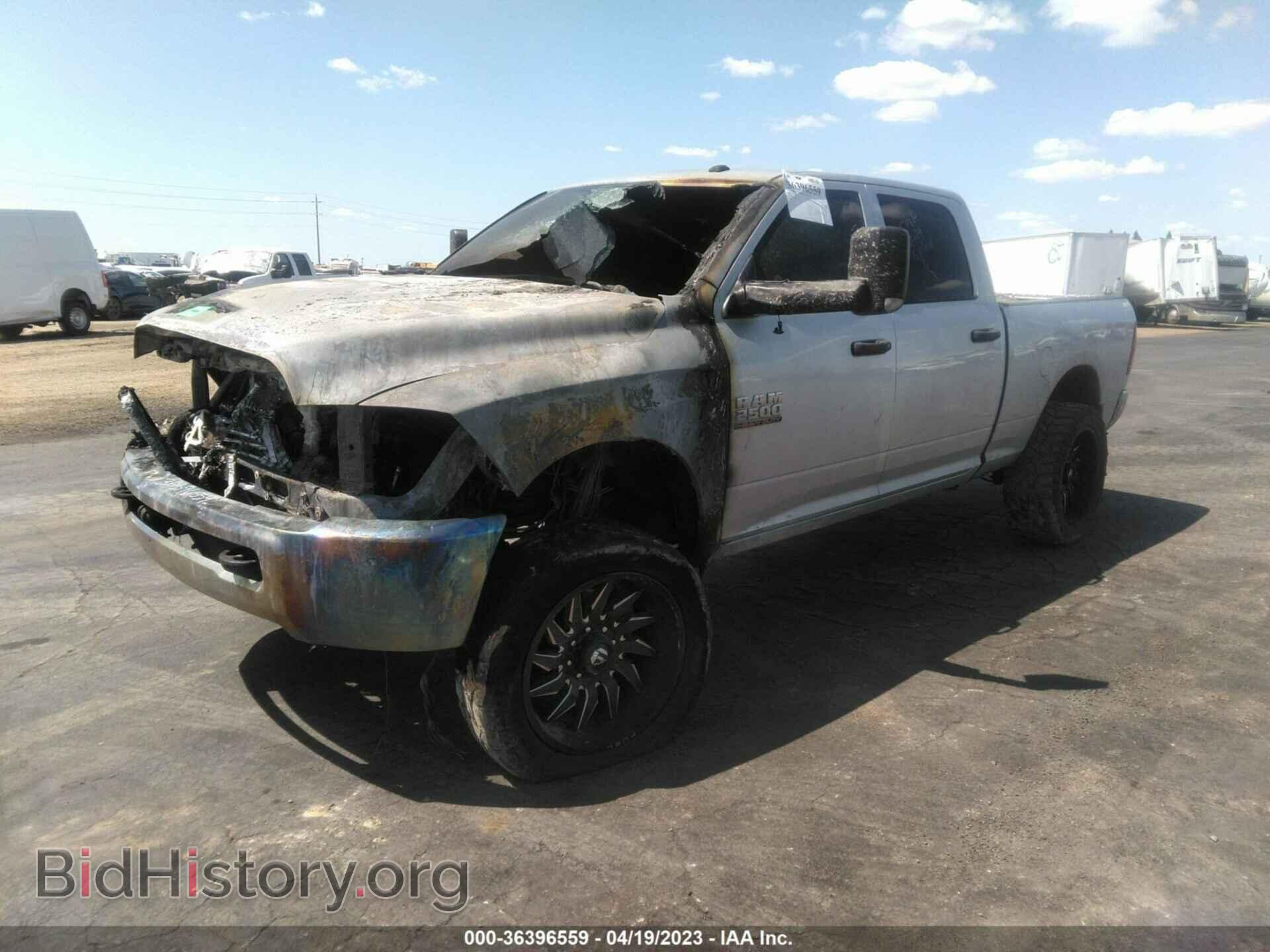 2014 RAM 2500 - VIN: 3C6UR5CL6EG208808 - Фото 2