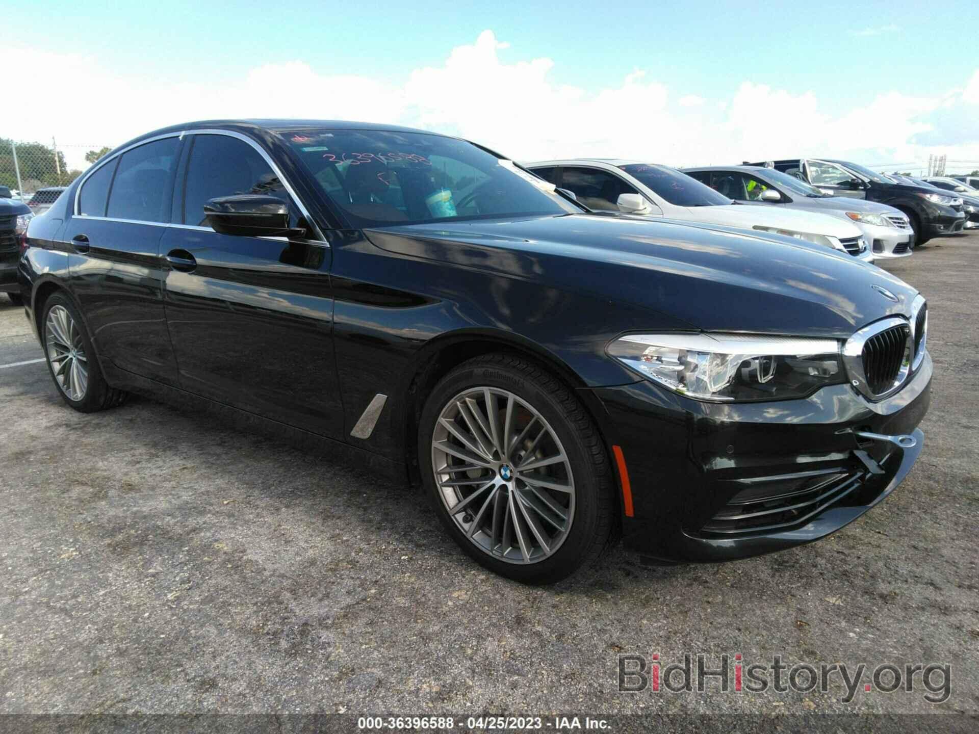 Photo WBAJE5C51KG919104 - BMW 5 SERIES 2019