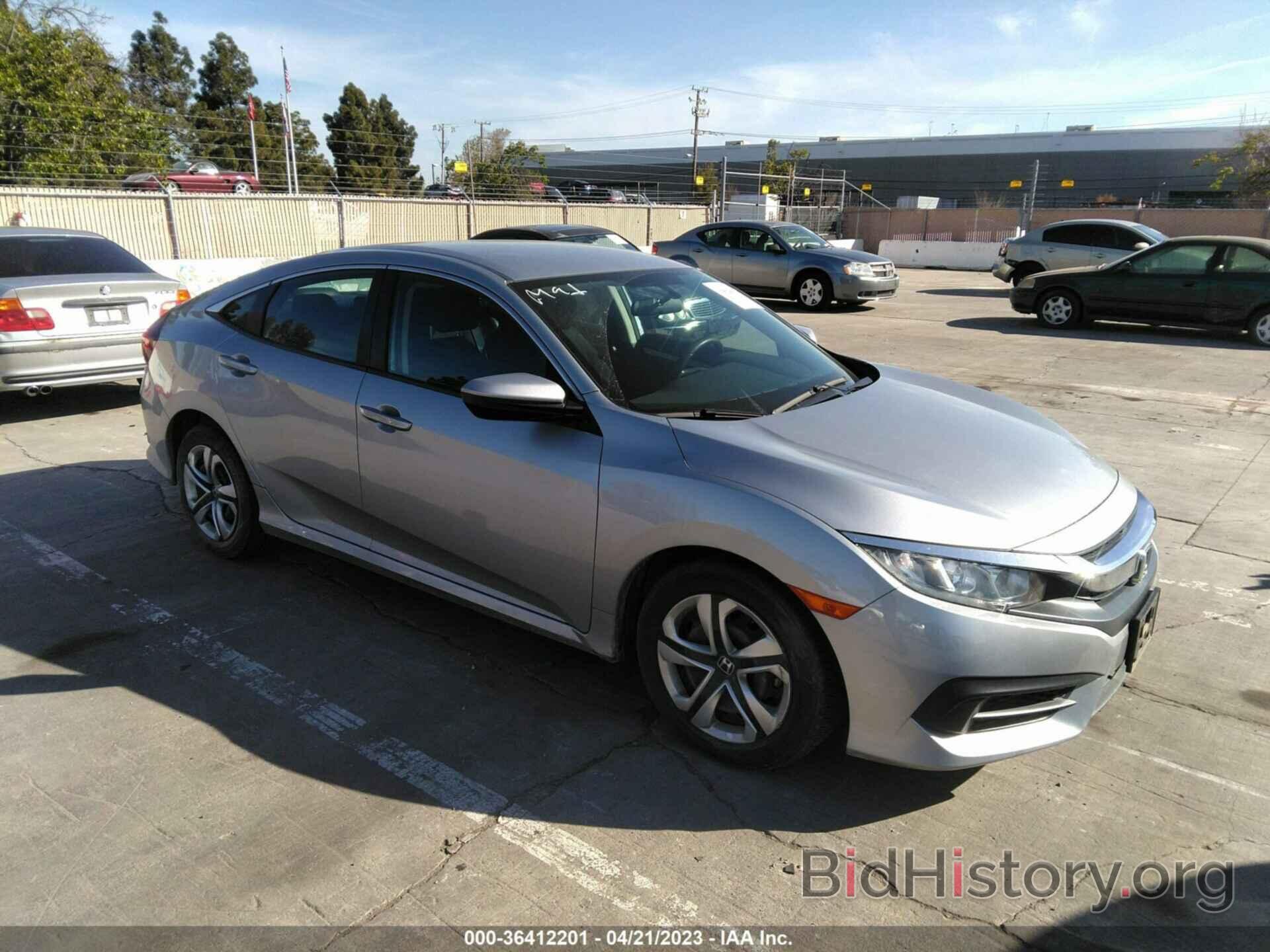 Photo 2HGFC2F51JH599232 - HONDA CIVIC SEDAN 2018