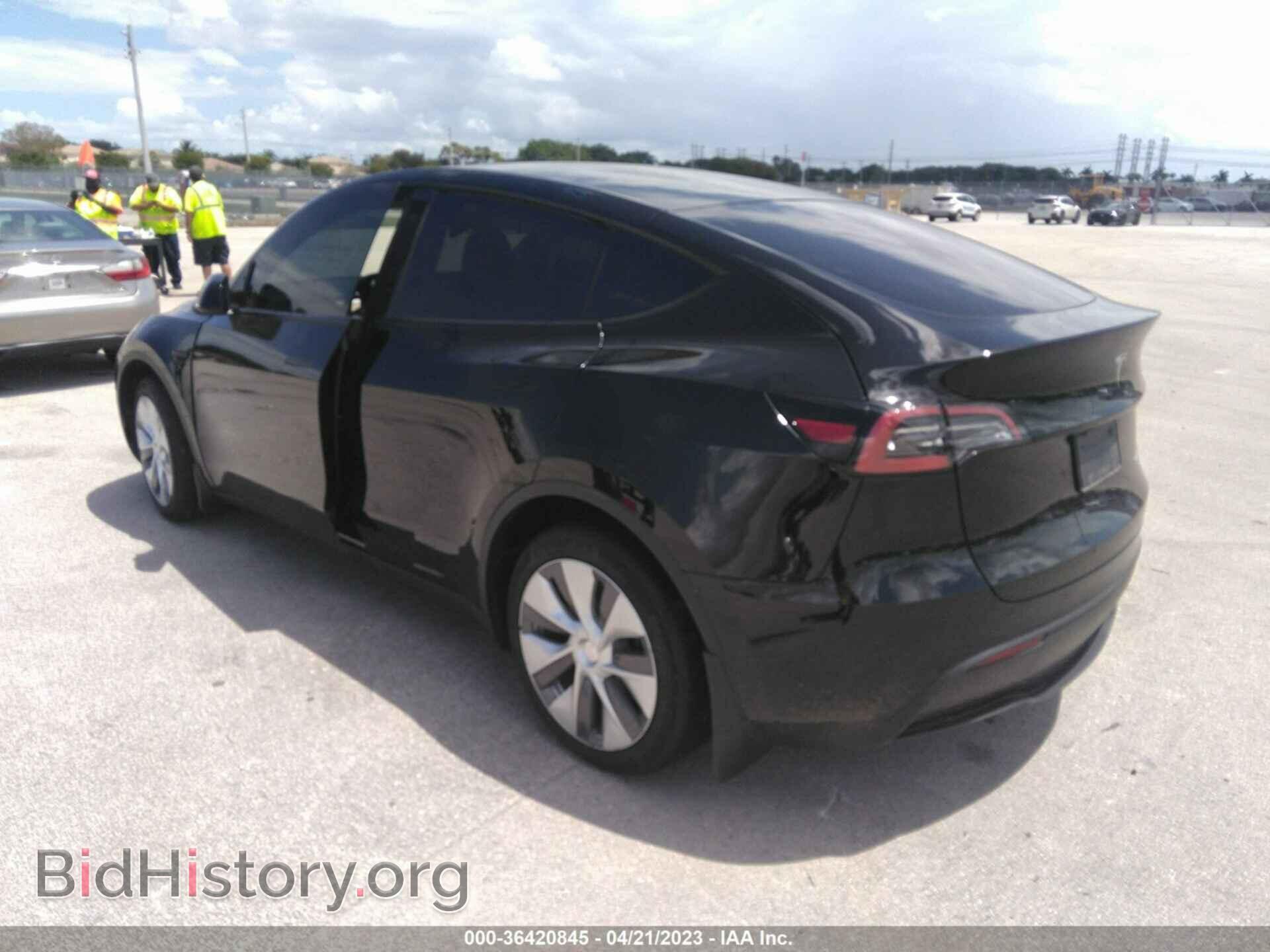 2022 TESLA MODEL Y - VIN: 7SAYGDEE1NA002861 - Photo 3