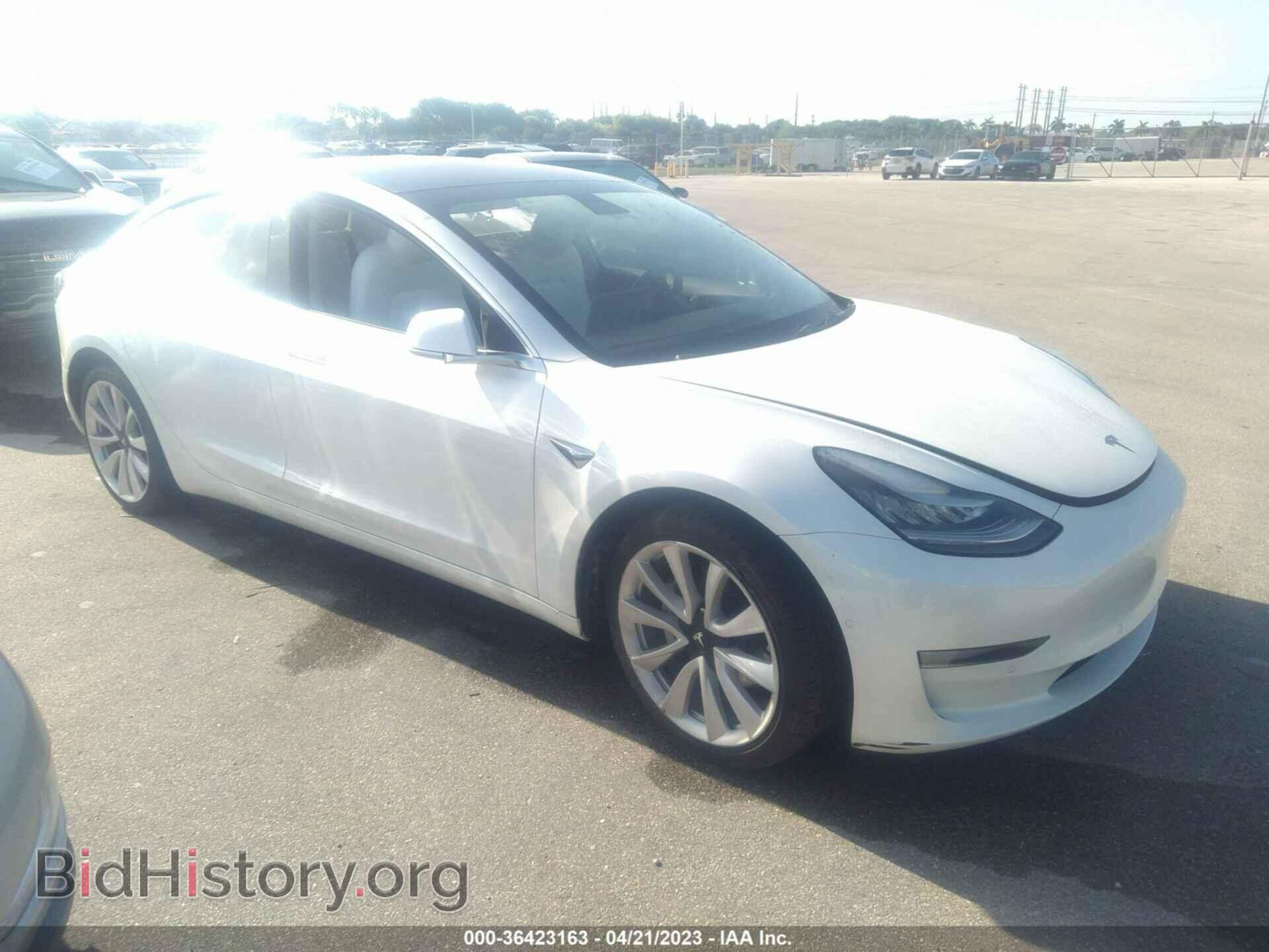 Фотография 5YJ3E1EA1JF169582 - TESLA MODEL 3 2018
