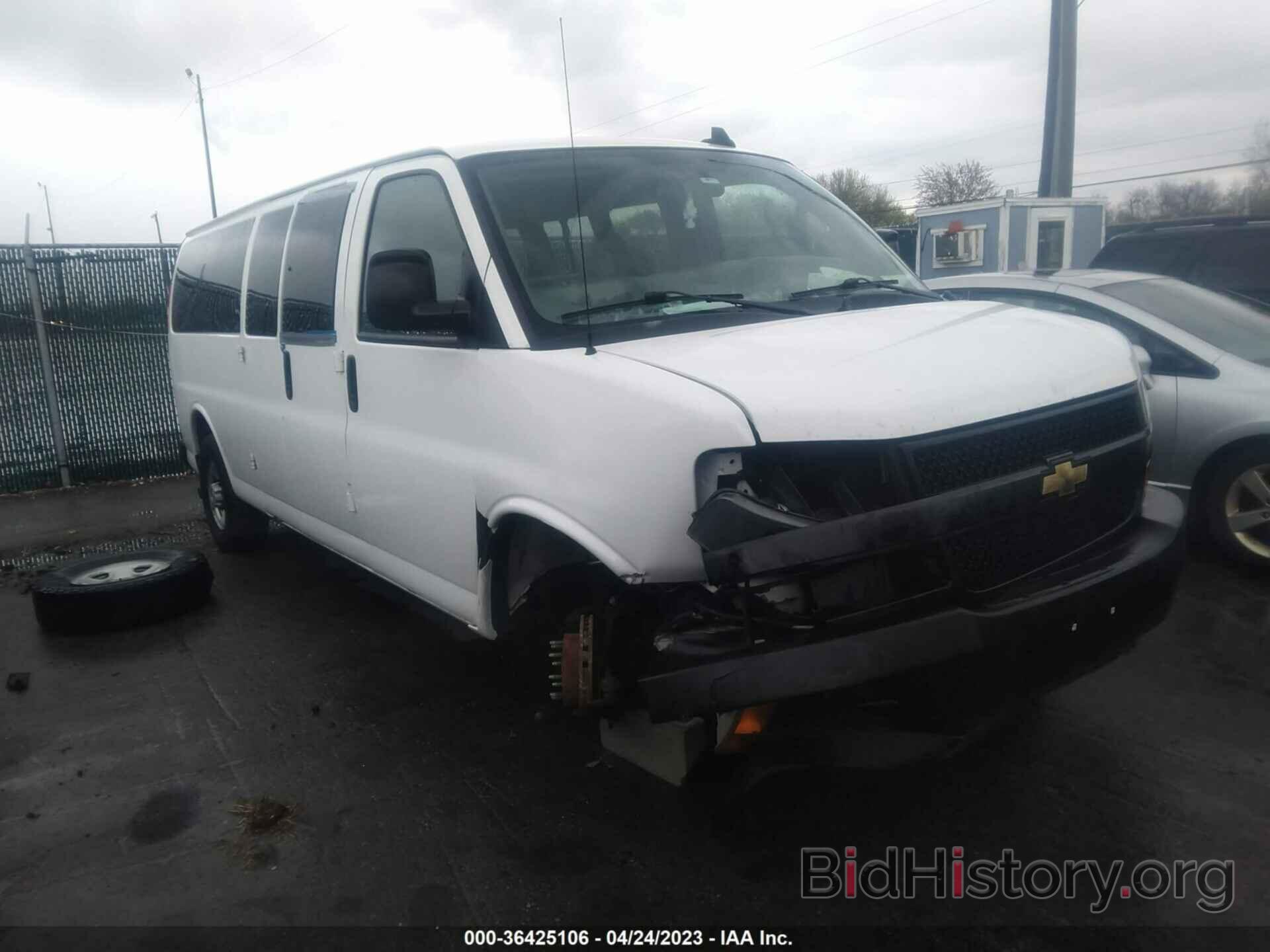 Фотография 1GAZGNFP3L1264034 - CHEVROLET EXPRESS PASSENGER 2020