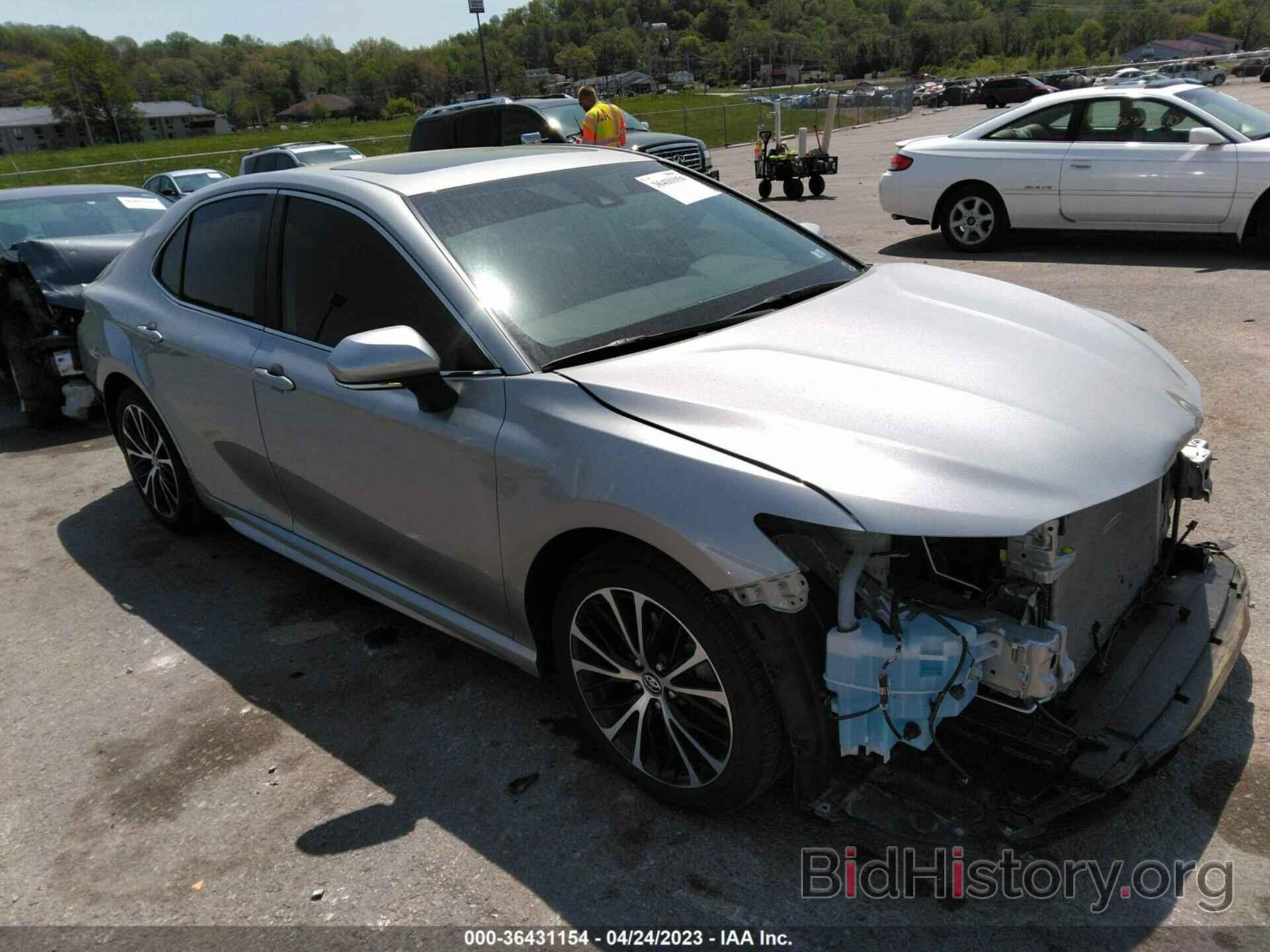 Photo 4T1J11AK8LU909510 - TOYOTA CAMRY 2020