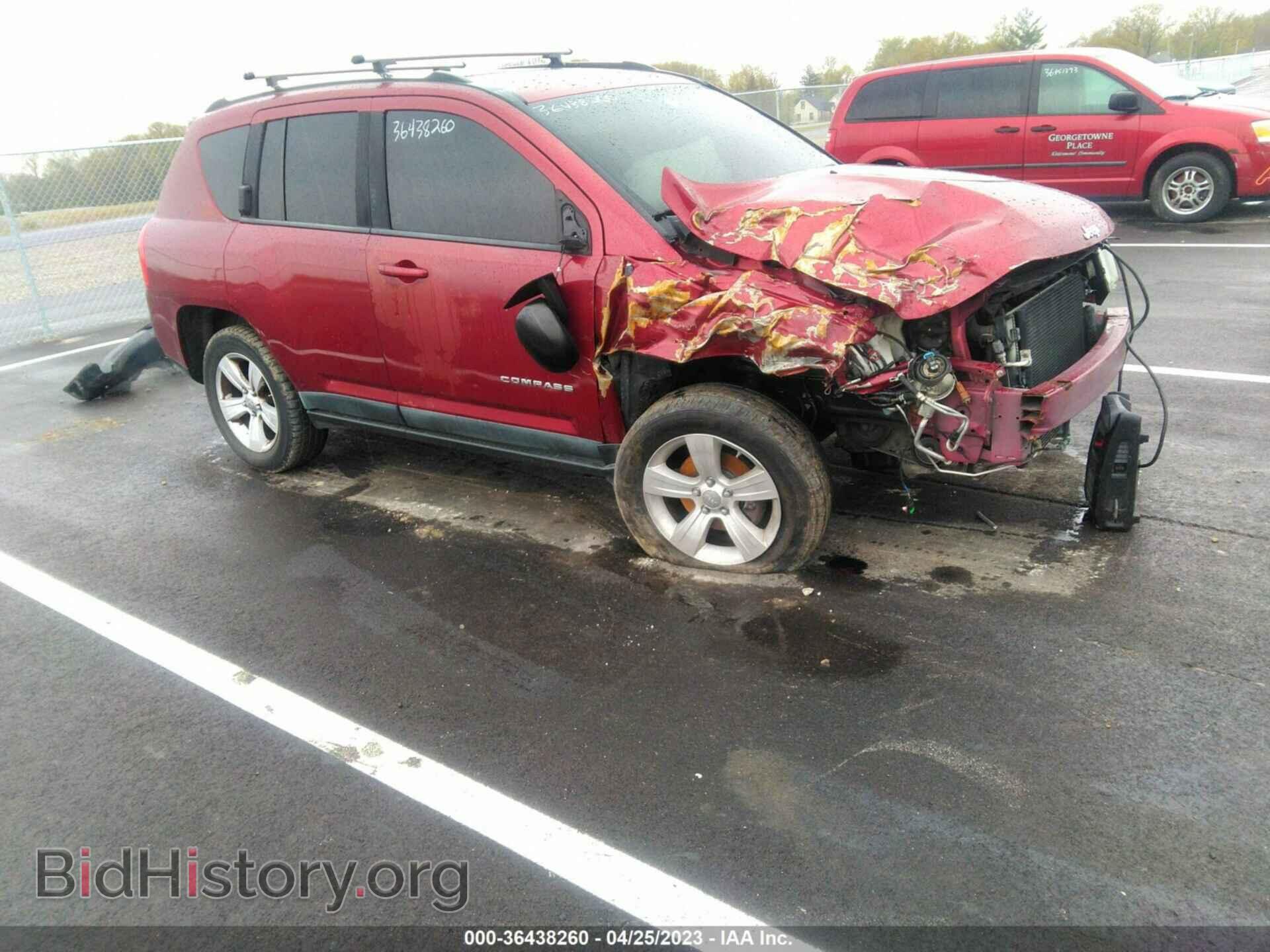 Photo 1J4NF5FB1BD209814 - JEEP COMPASS 2011