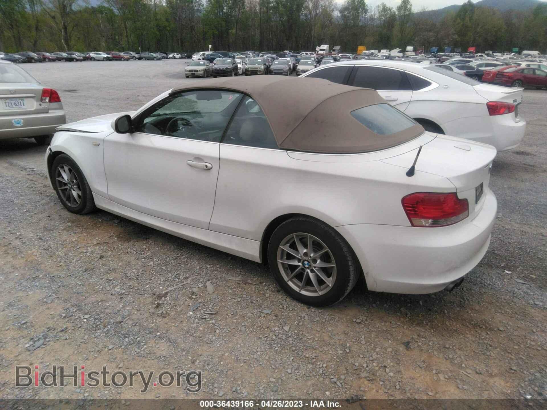 2011 BMW 1 SERIES - VIN: WBAUL7C59BVM79675 - Фото 3
